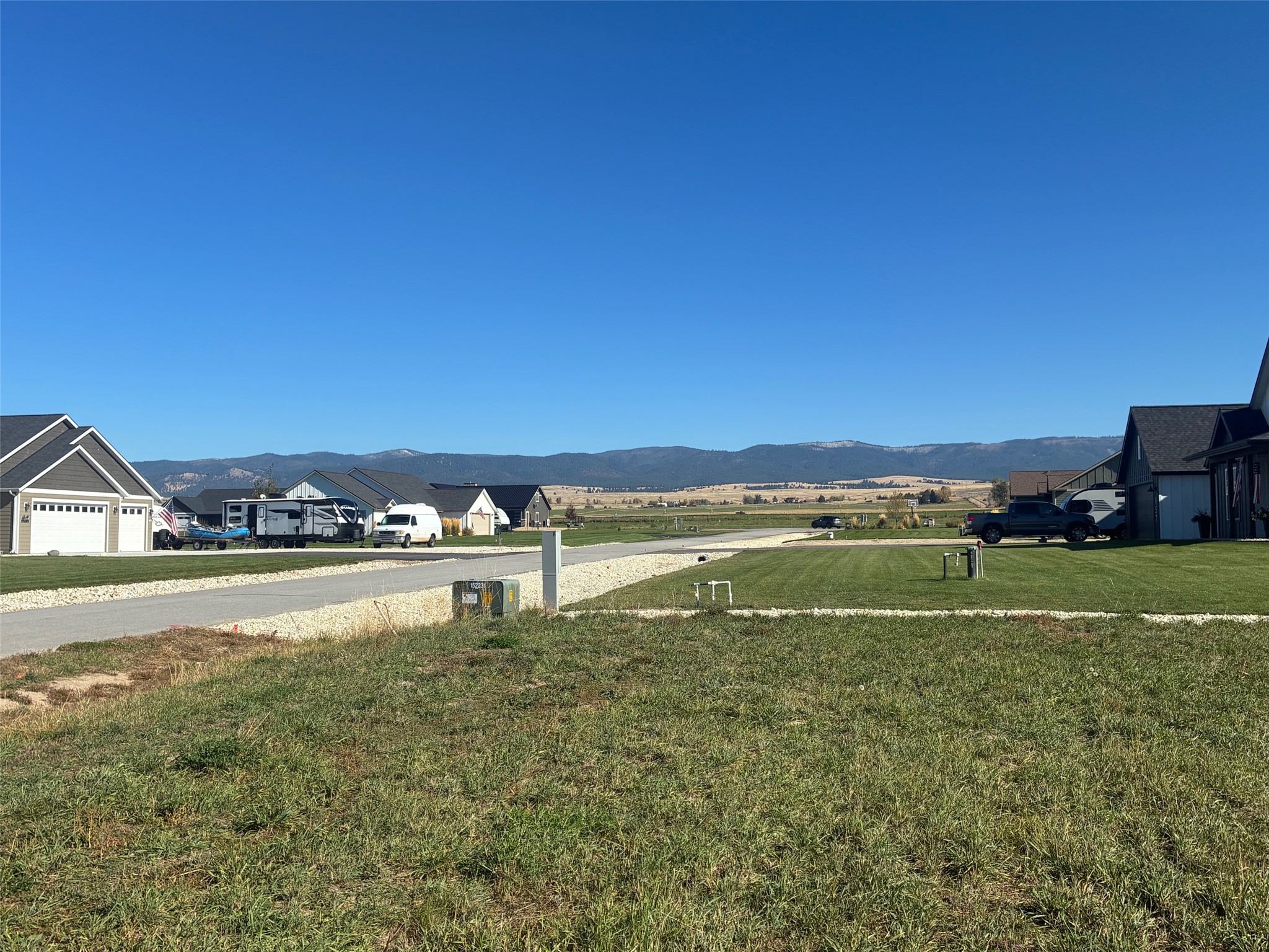 843 Chieftain Court Property Photo 4