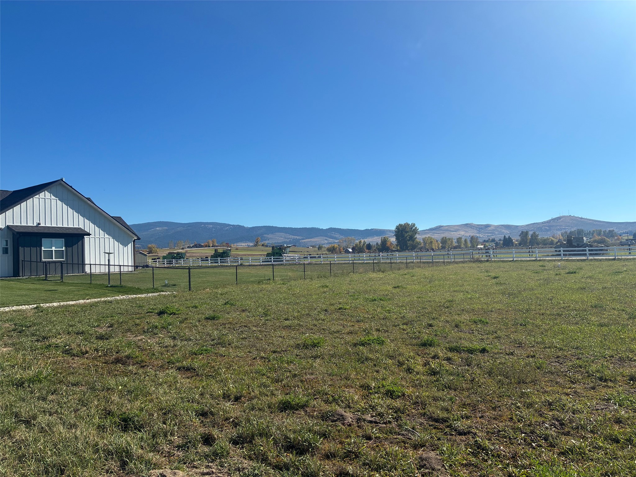 843 Chieftain Court Property Photo 5