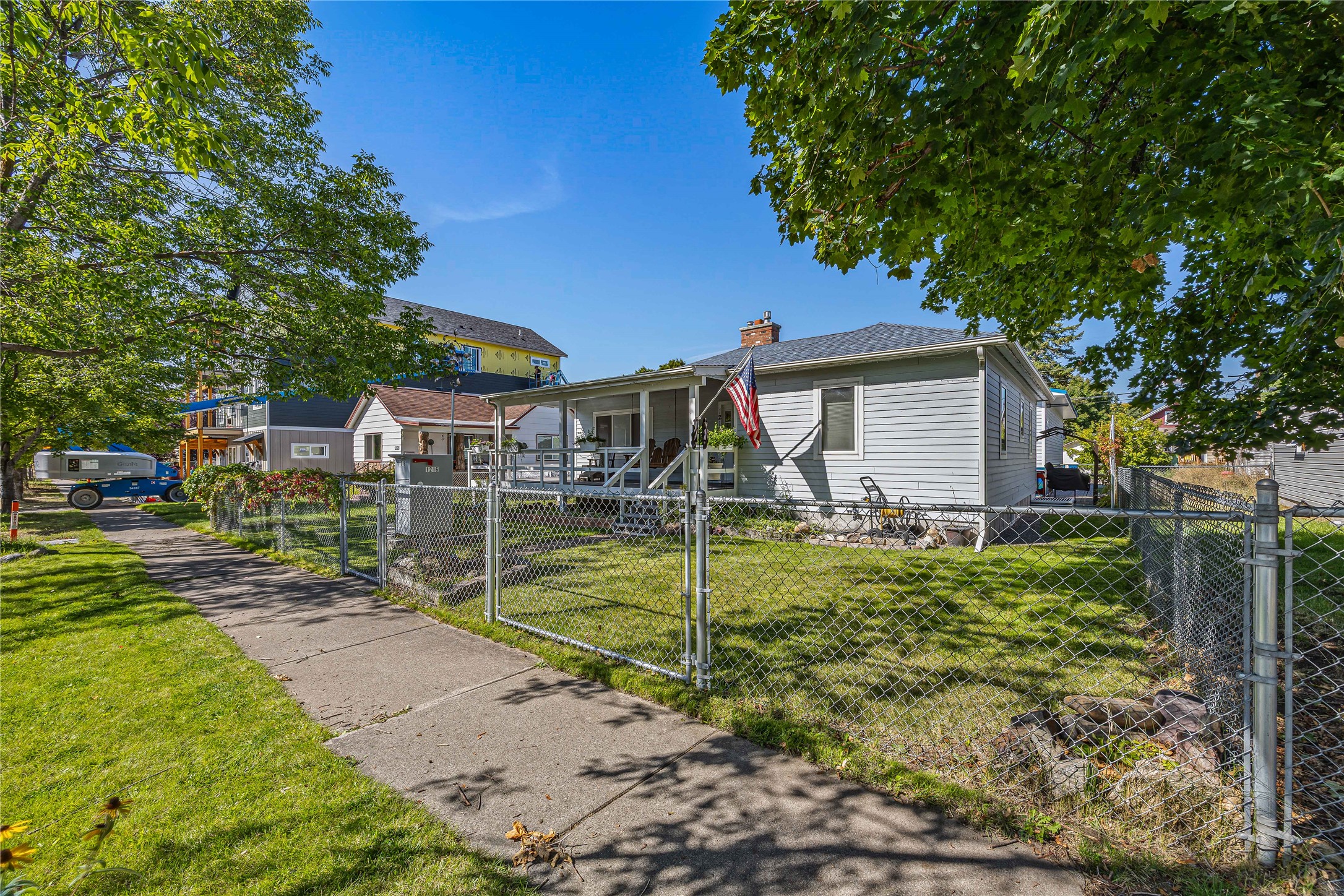 1216 S 3rd Street W Property Photo 1