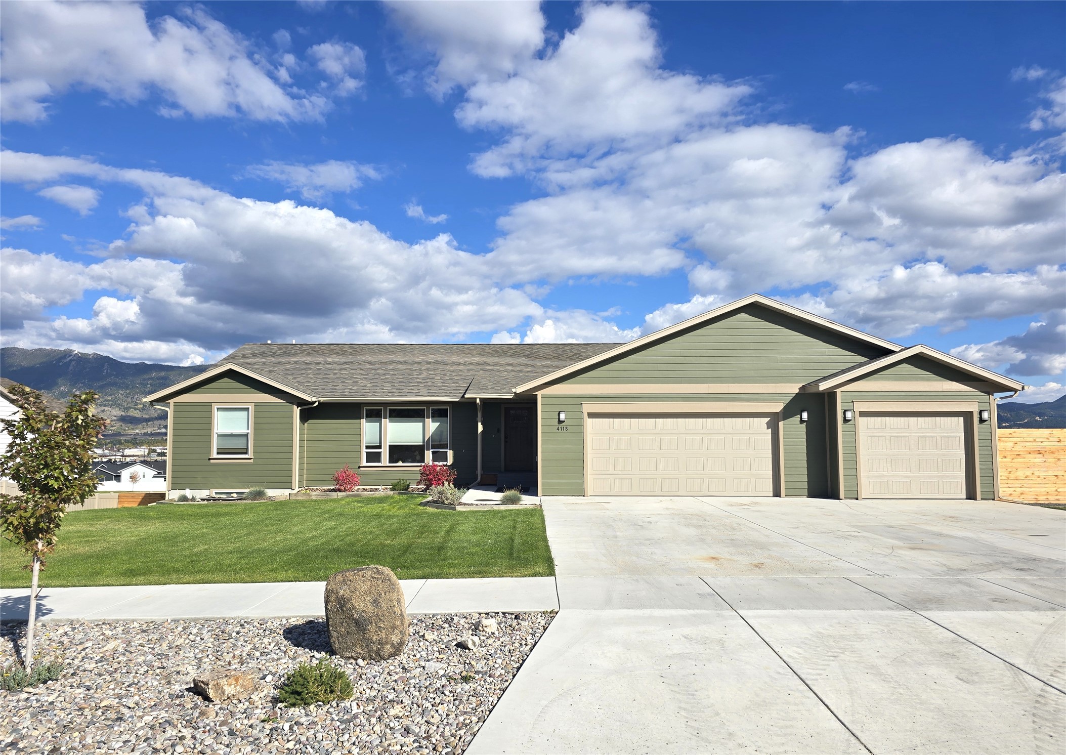 4118 Western Boulevard Property Photo 1