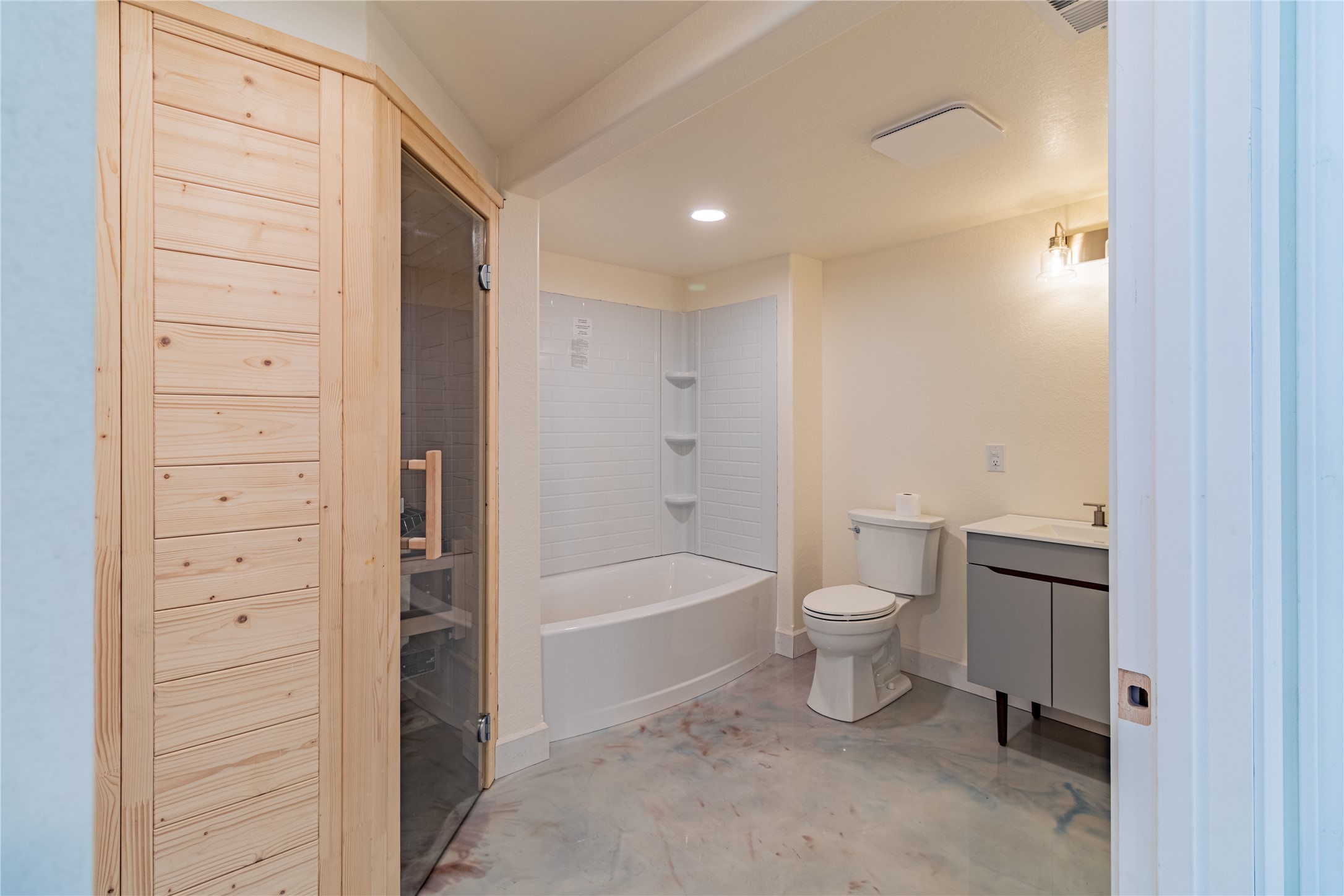 4118 Western Boulevard Property Photo 24