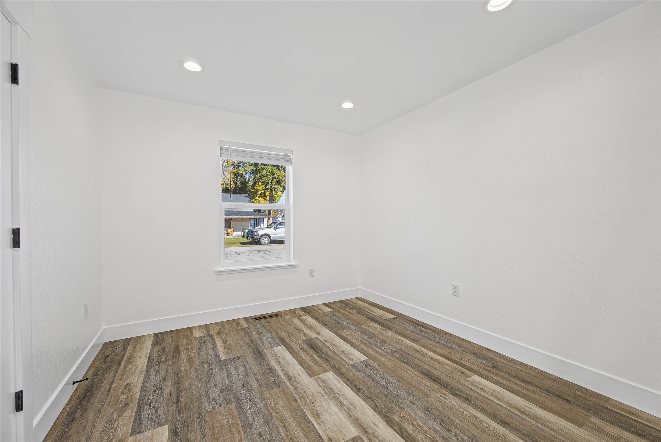 601,603,605 River Street Property Photo 26