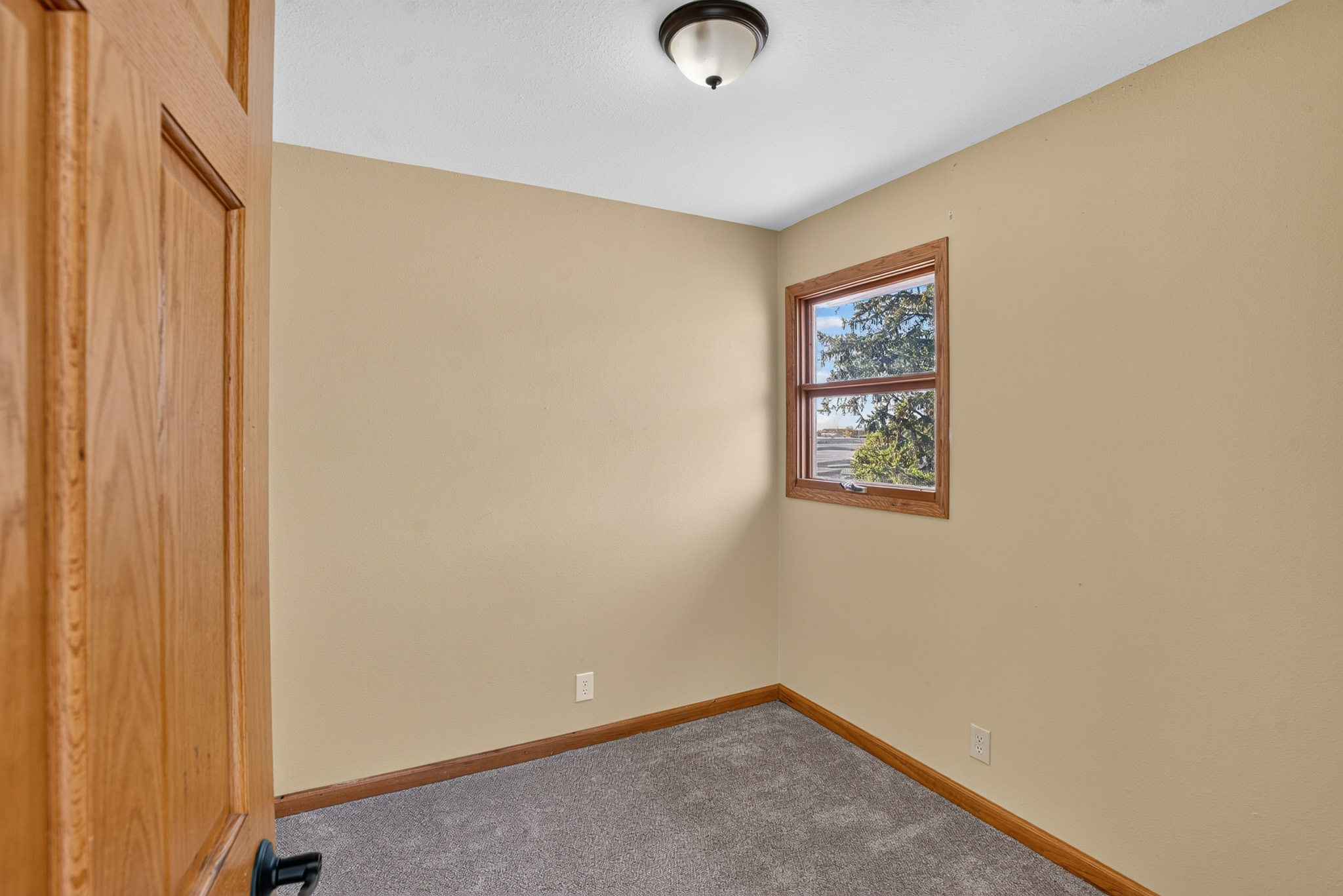 2001 Canyon Drive Property Photo 10
