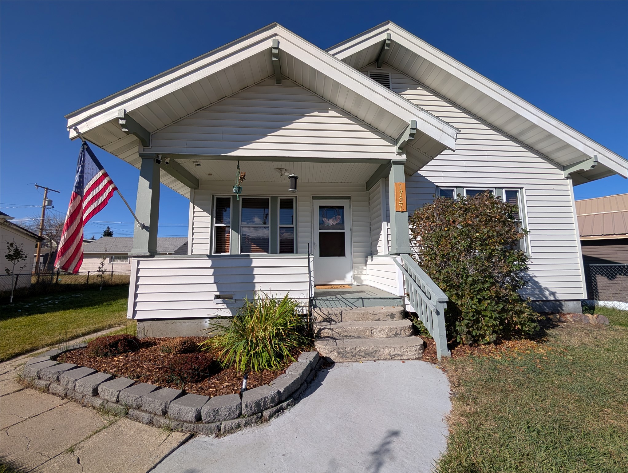 1727 Phillips Avenue Property Photo 1