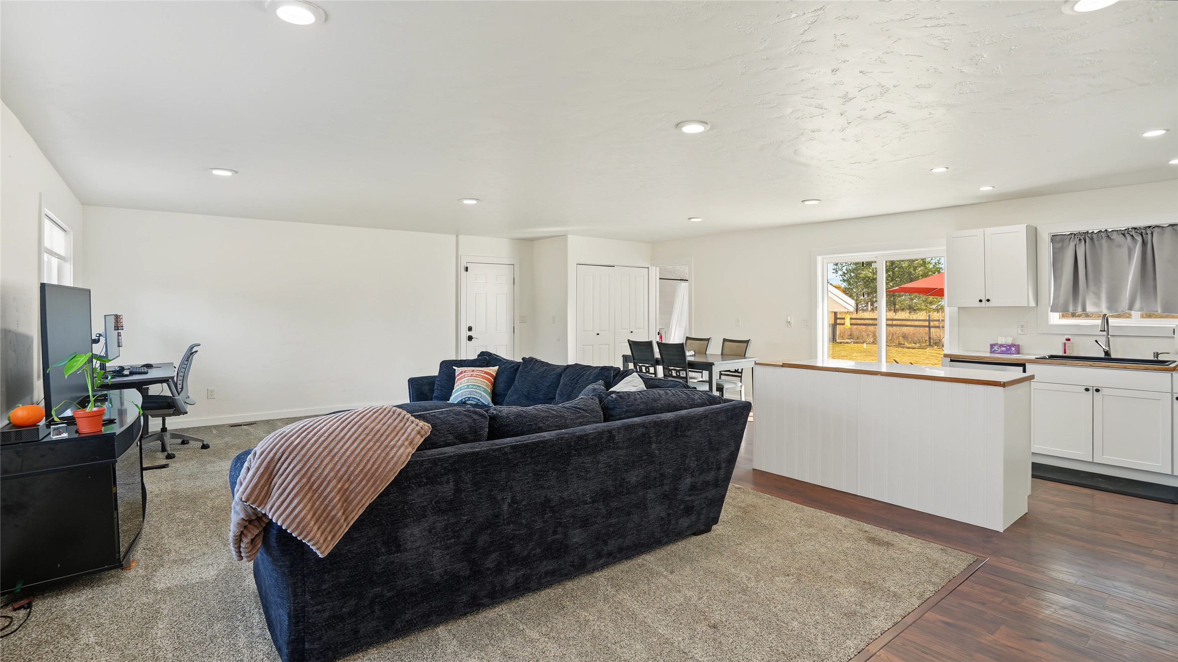 1710 Pines Boulevard Property Photo 9