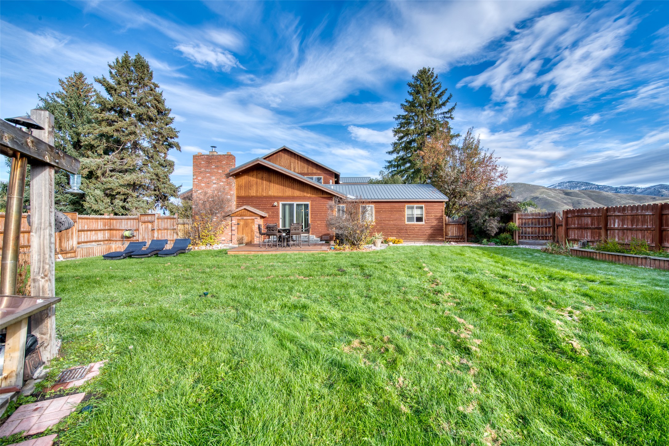 4485 Thorning Loop Property Photo 1
