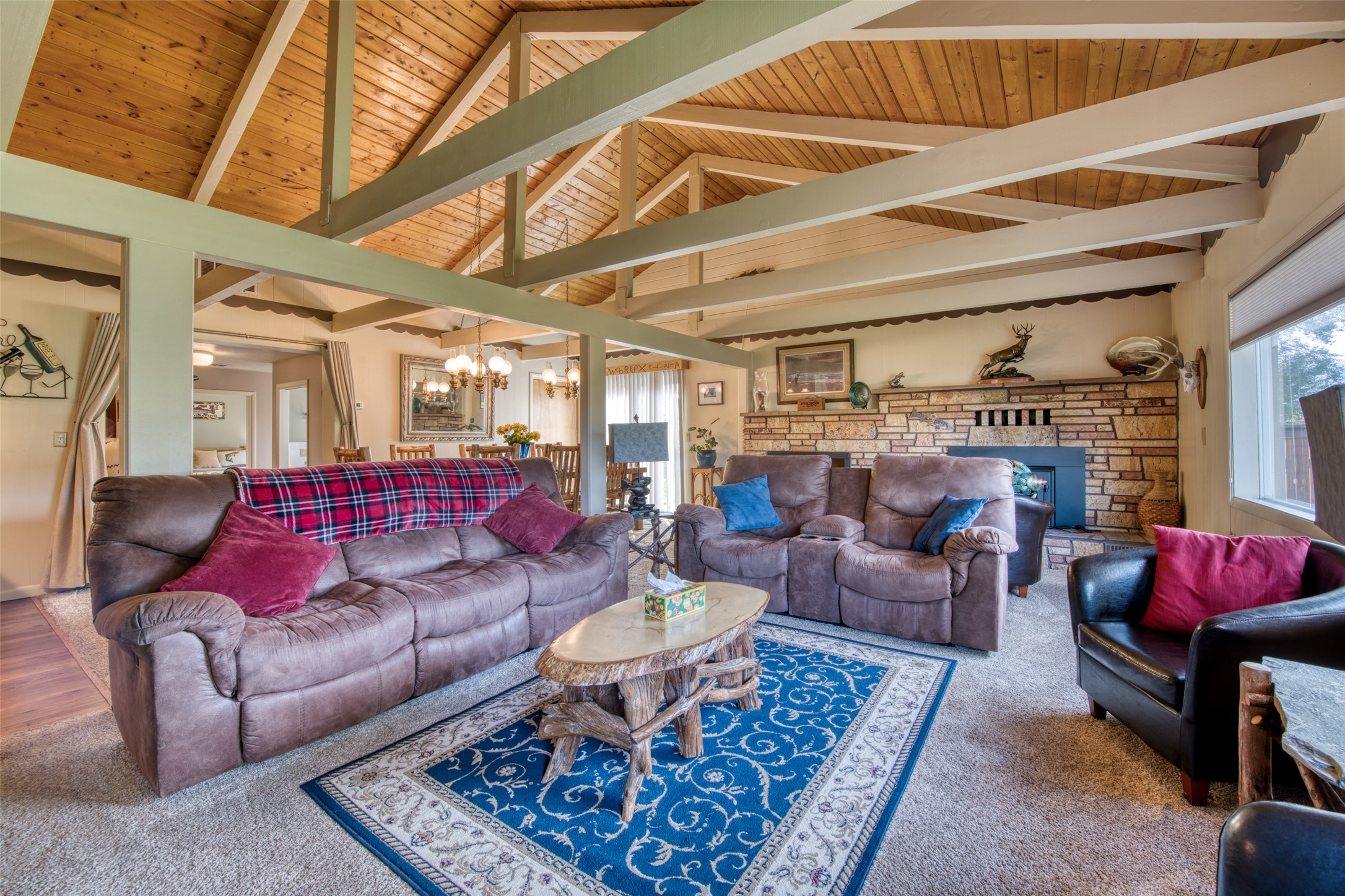 4485 Thorning Loop Property Photo 8