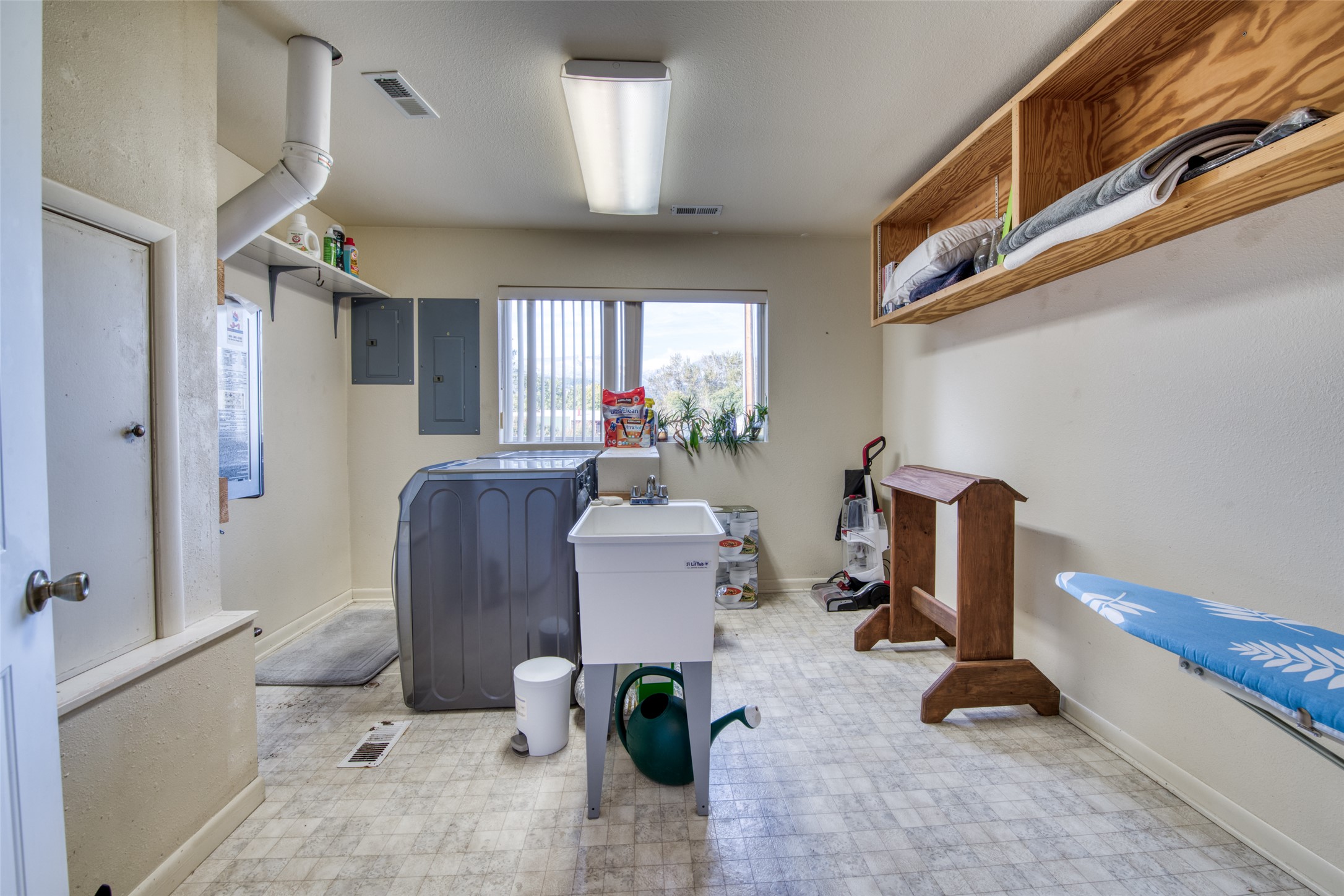 4485 Thorning Loop Property Photo 34