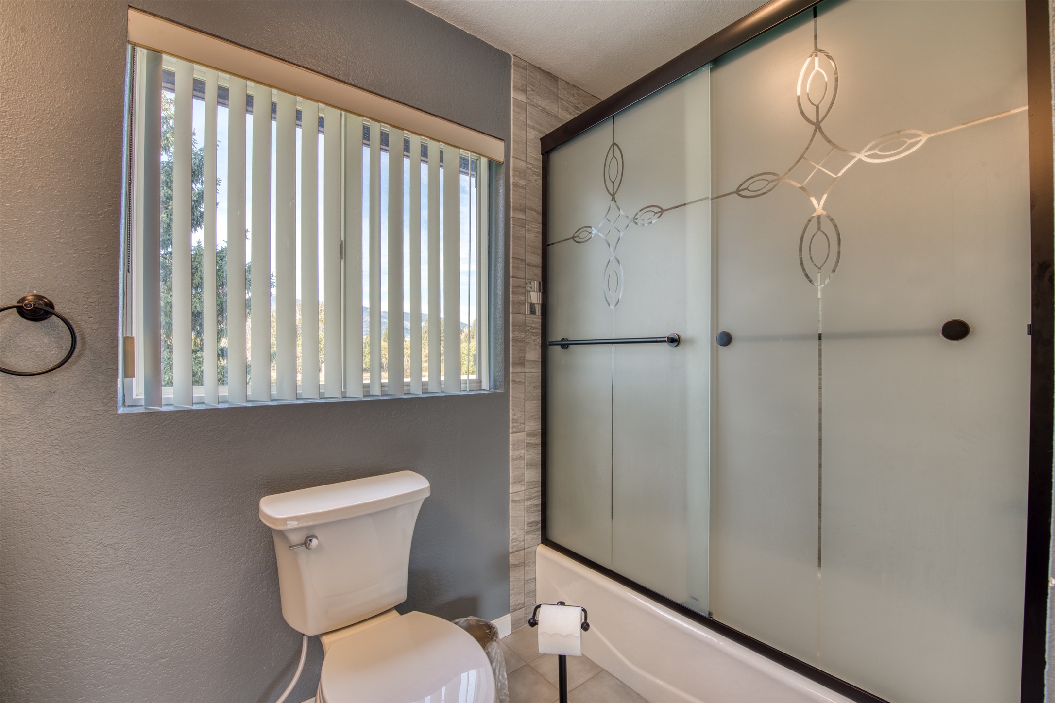 4485 Thorning Loop Property Photo 46