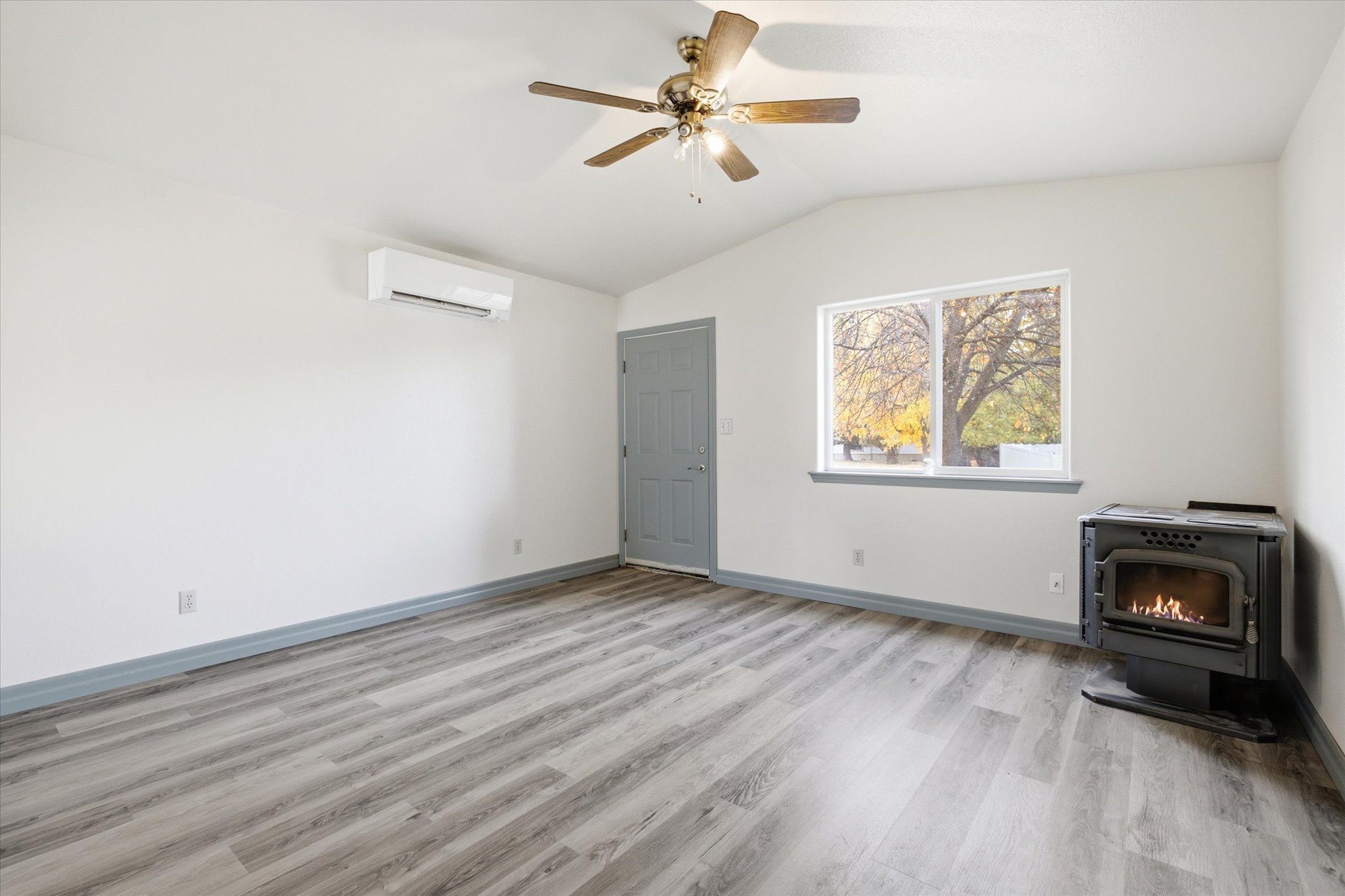 1207 Idaho Avenue Property Photo 4