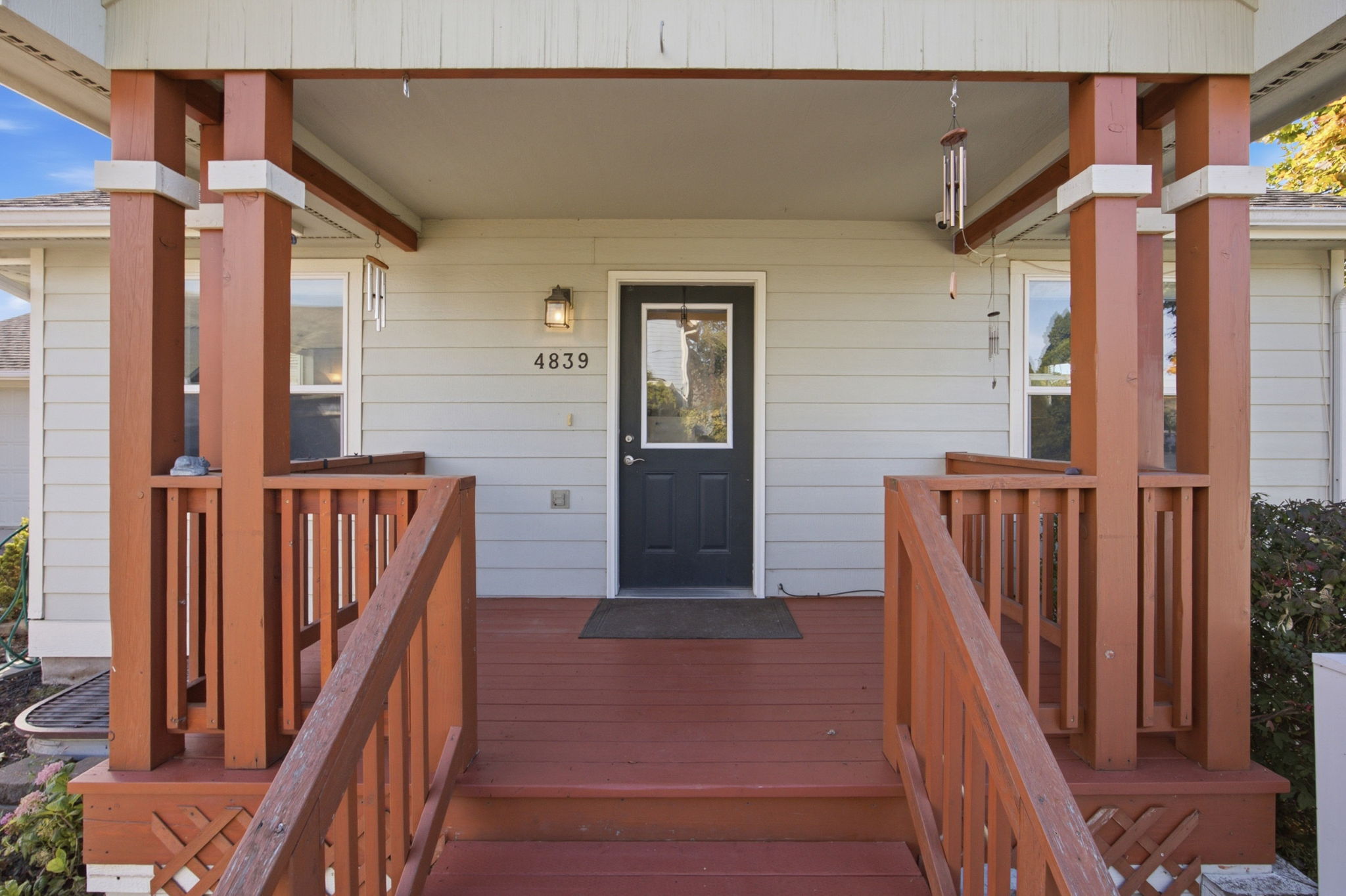 4839 Potter Park Loop Property Photo 3