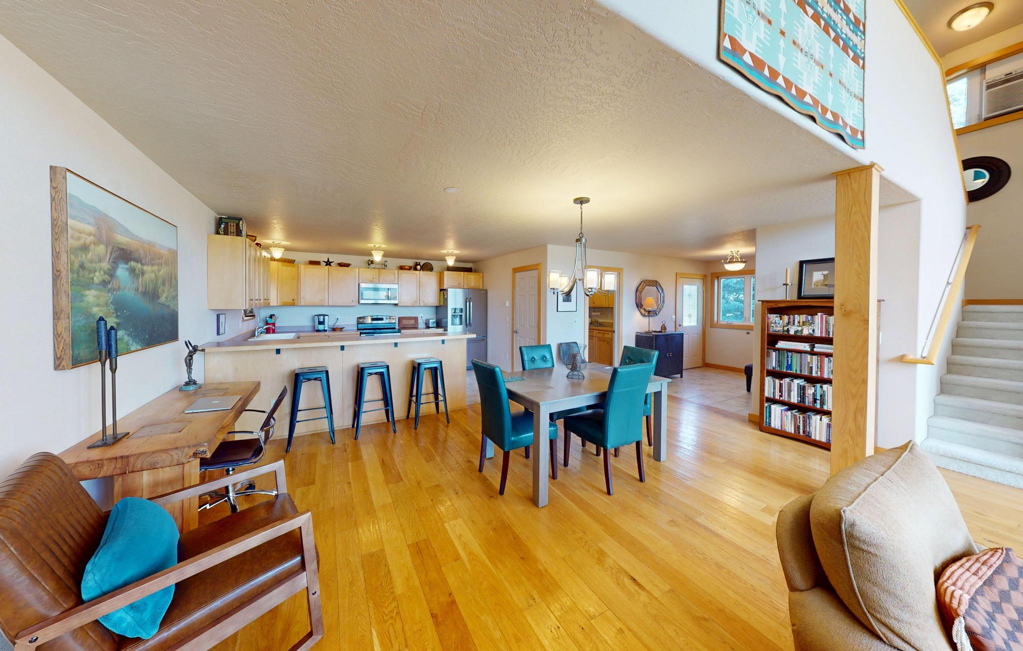 46566 Tamarac Loop Property Photo 10