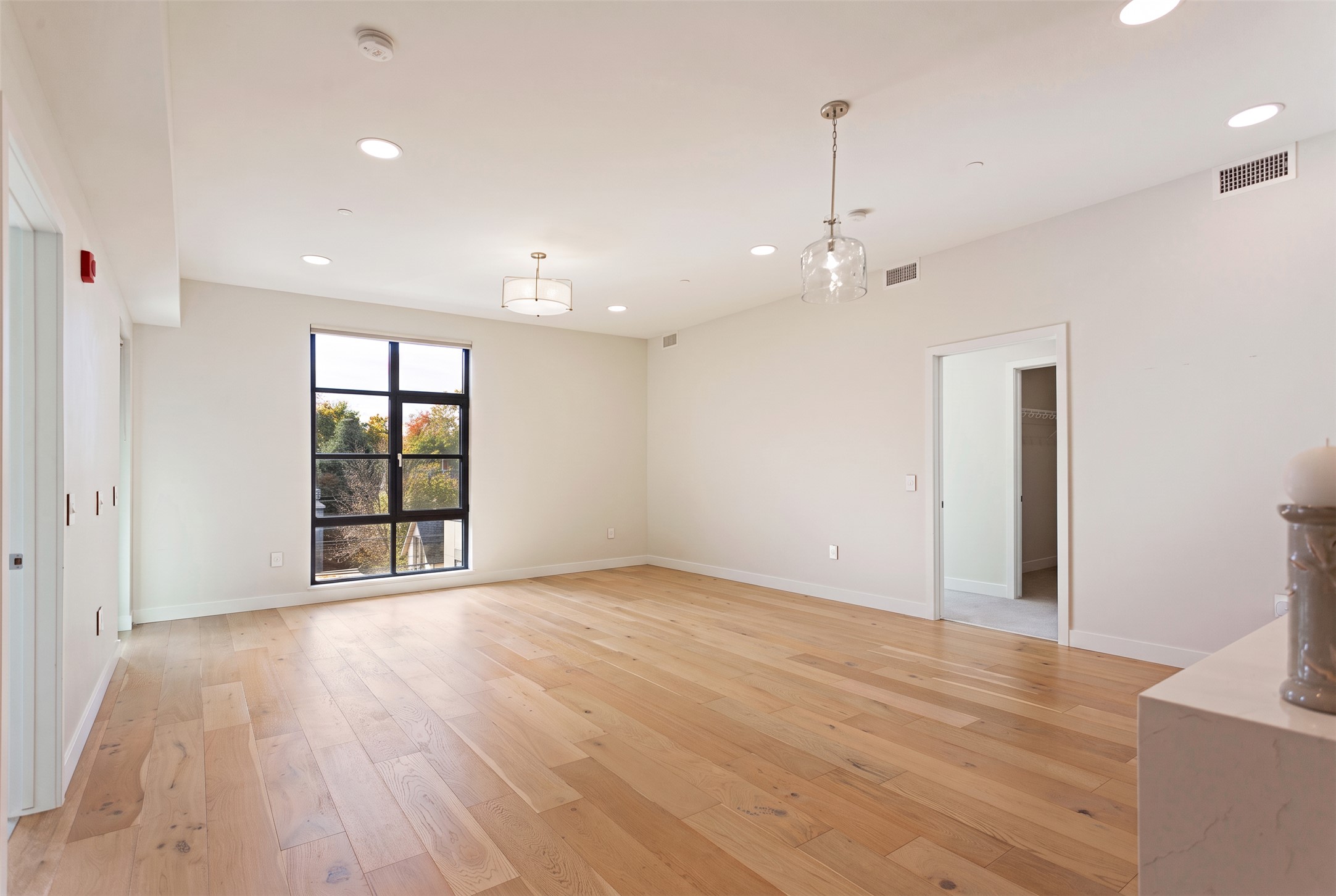 265 S 4th Street E 302 Property Photo 14
