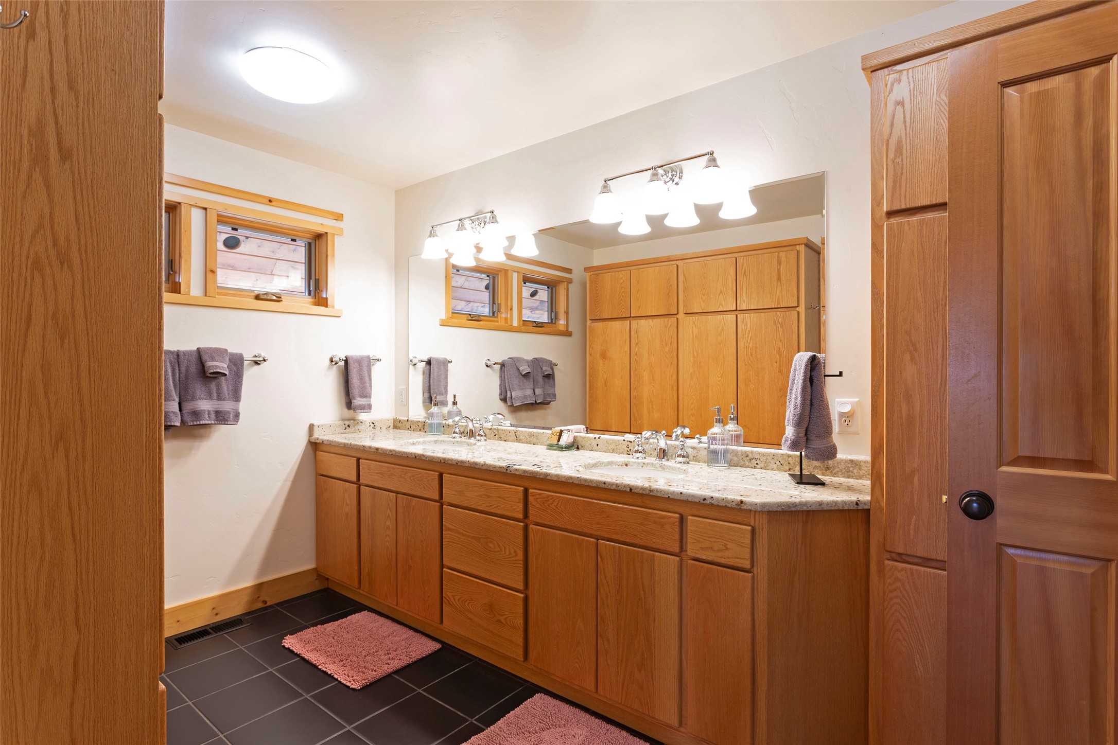 30080119 Property Photo 12
