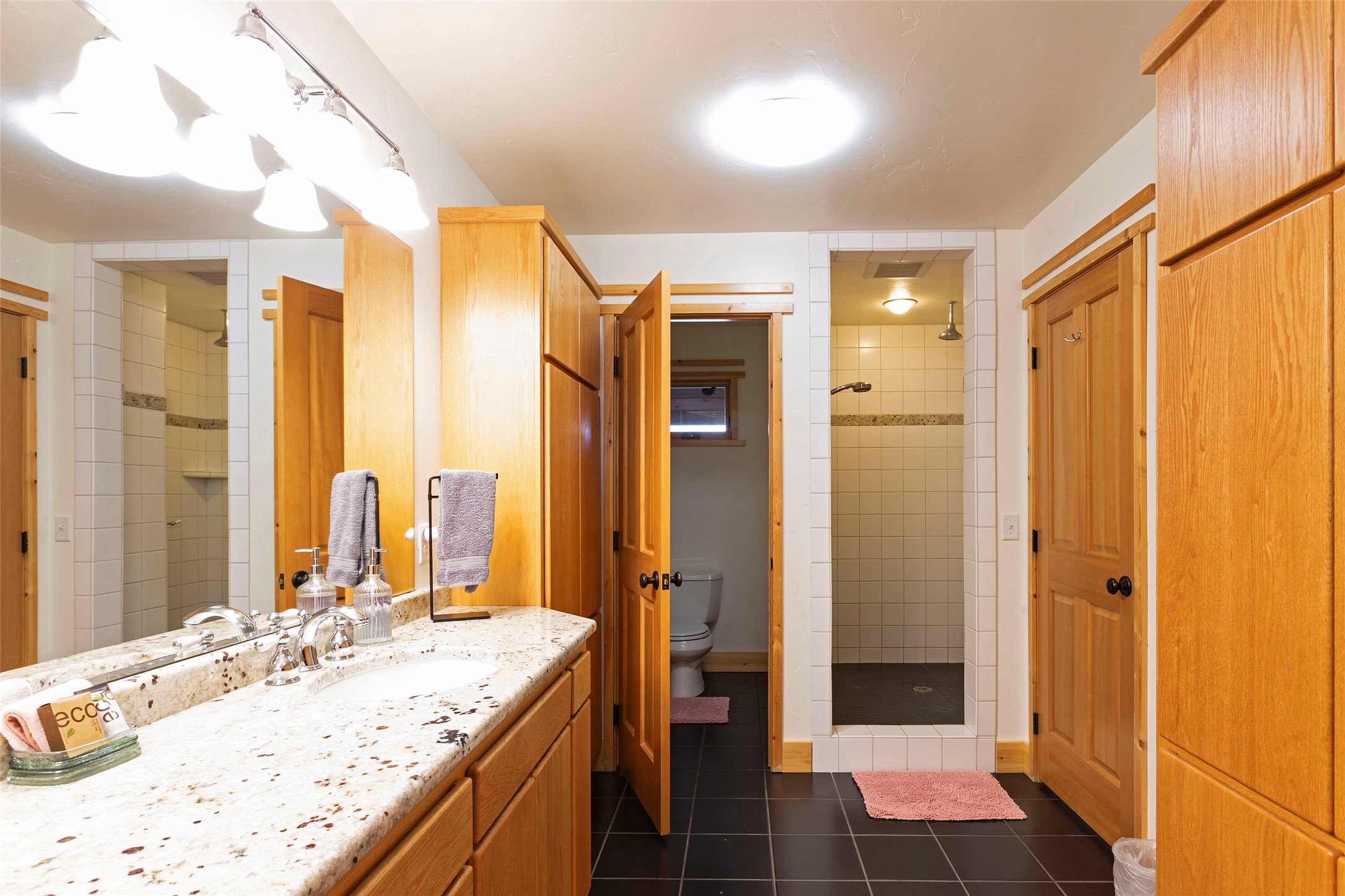 30080119 Property Photo 13