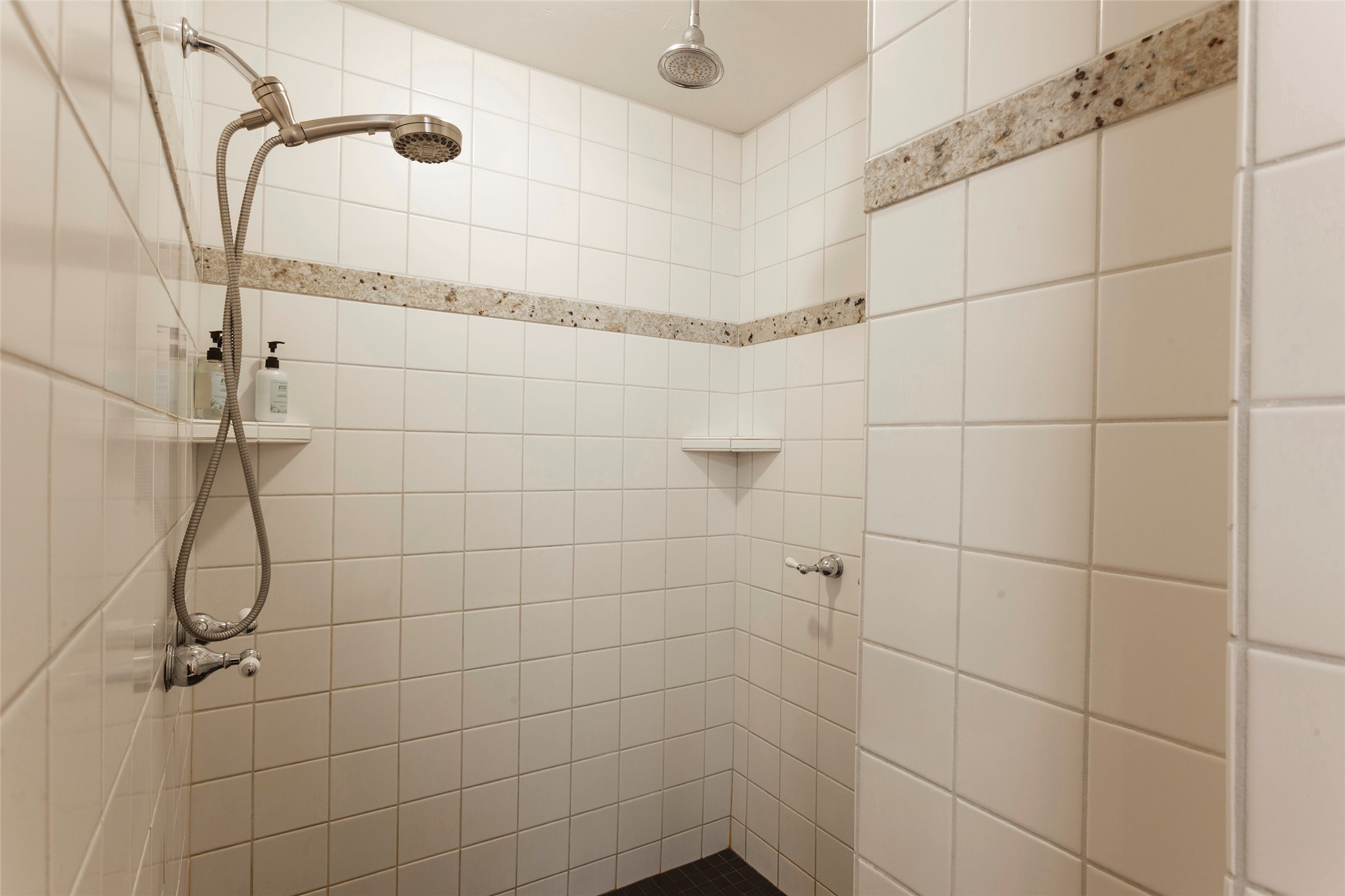 30080119 Property Photo 14