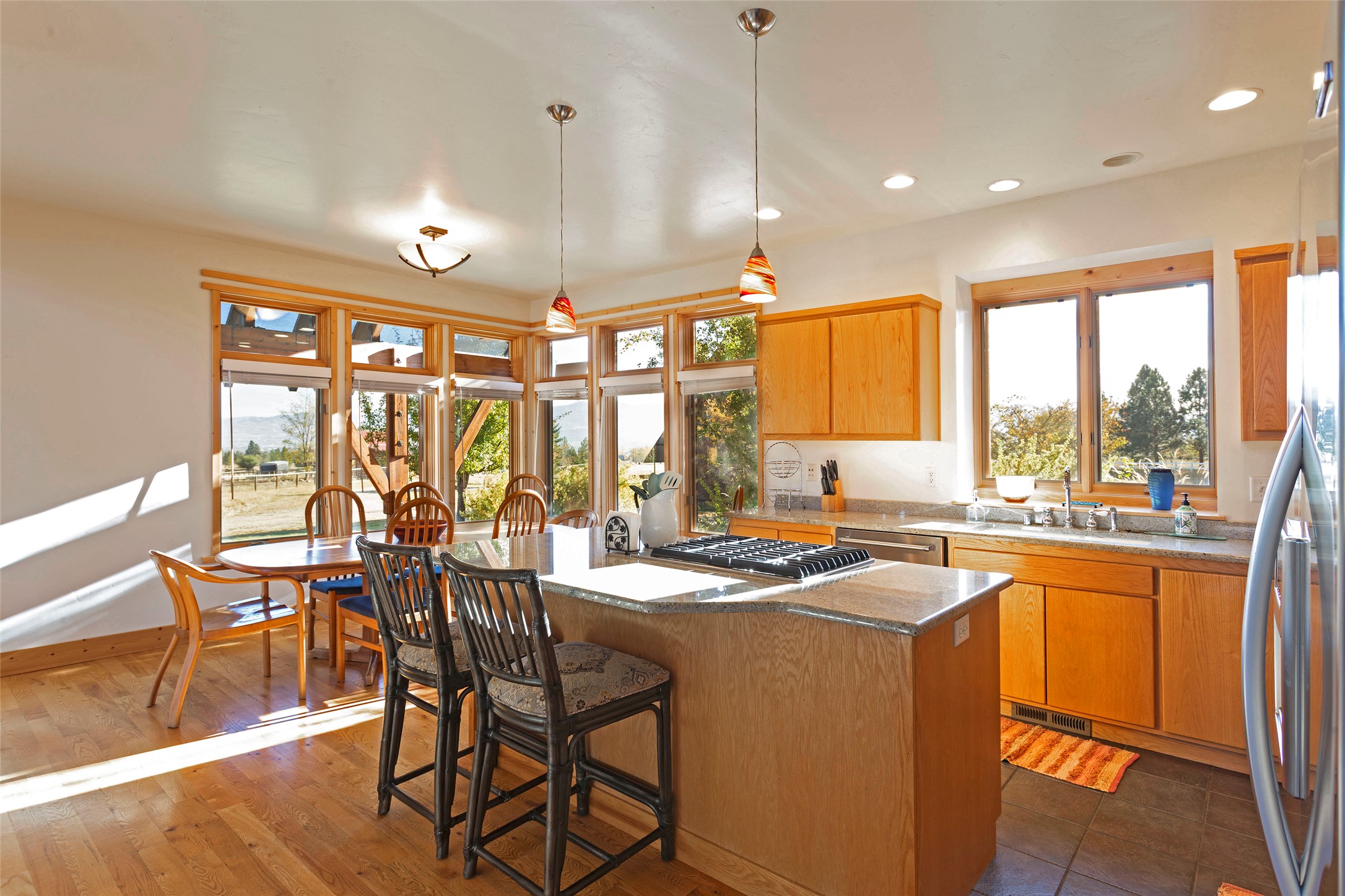 30080119 Property Photo 16