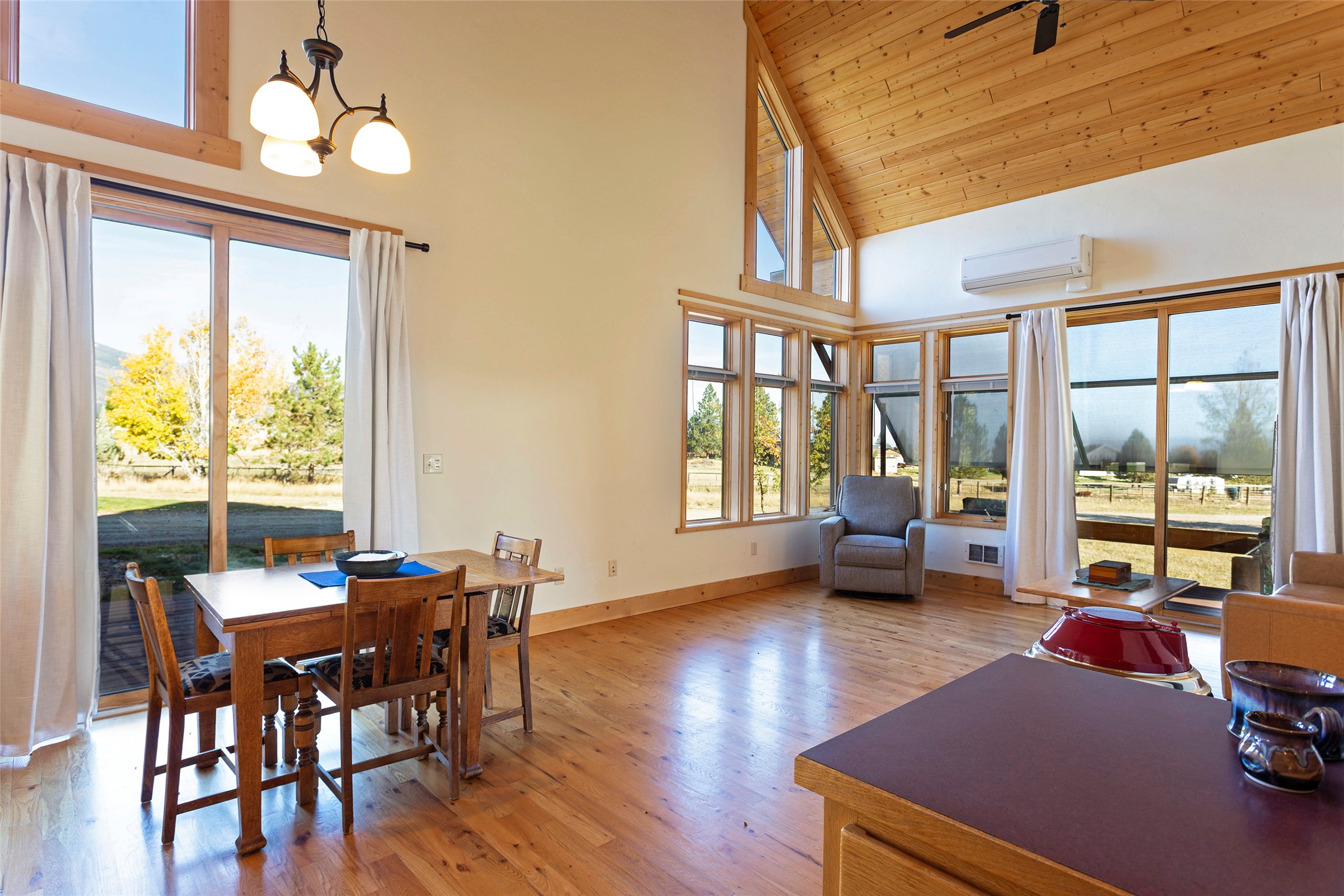 30080119 Property Photo 25