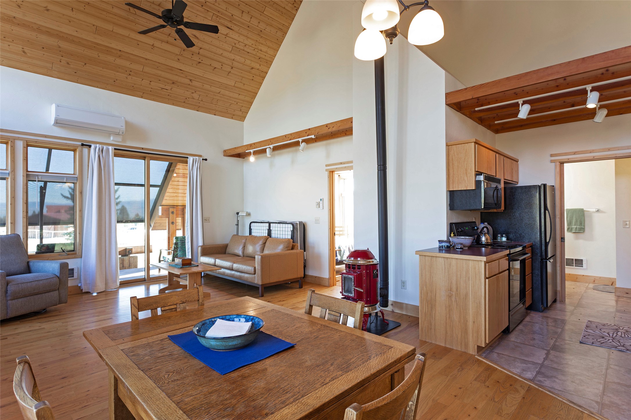 30080119 Property Photo 26