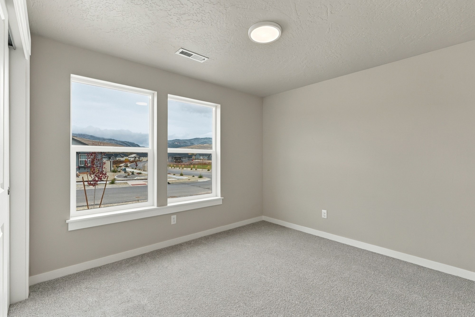 10409 Dufferin Drive Property Photo 18