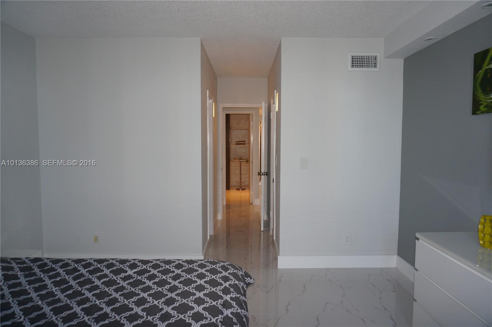 19370 Collins Avenue 1417 Property Photo 18