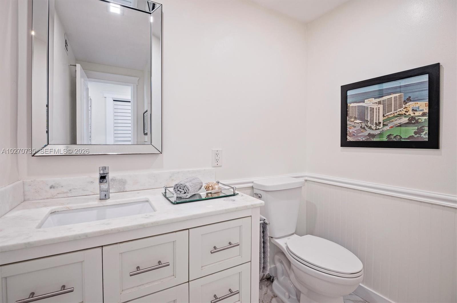 3505 S Ocean Drive 607 Property Photo 8