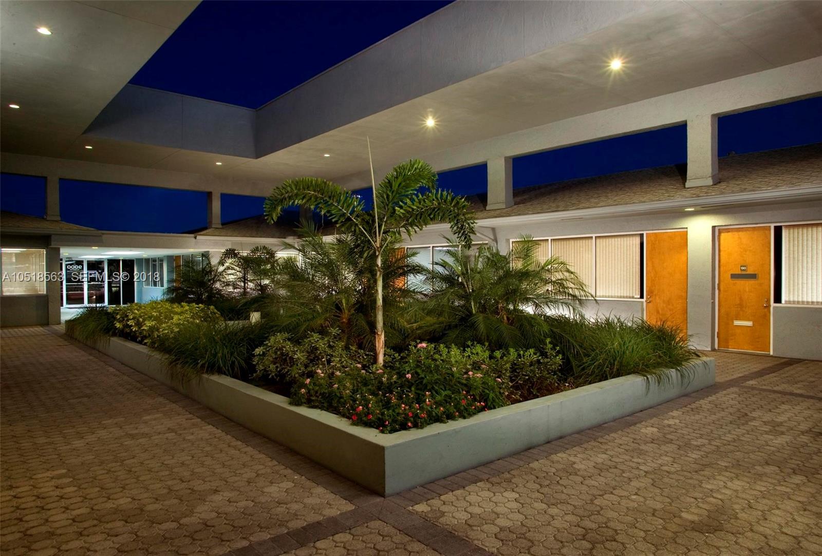 A10518563 Property Photo 2