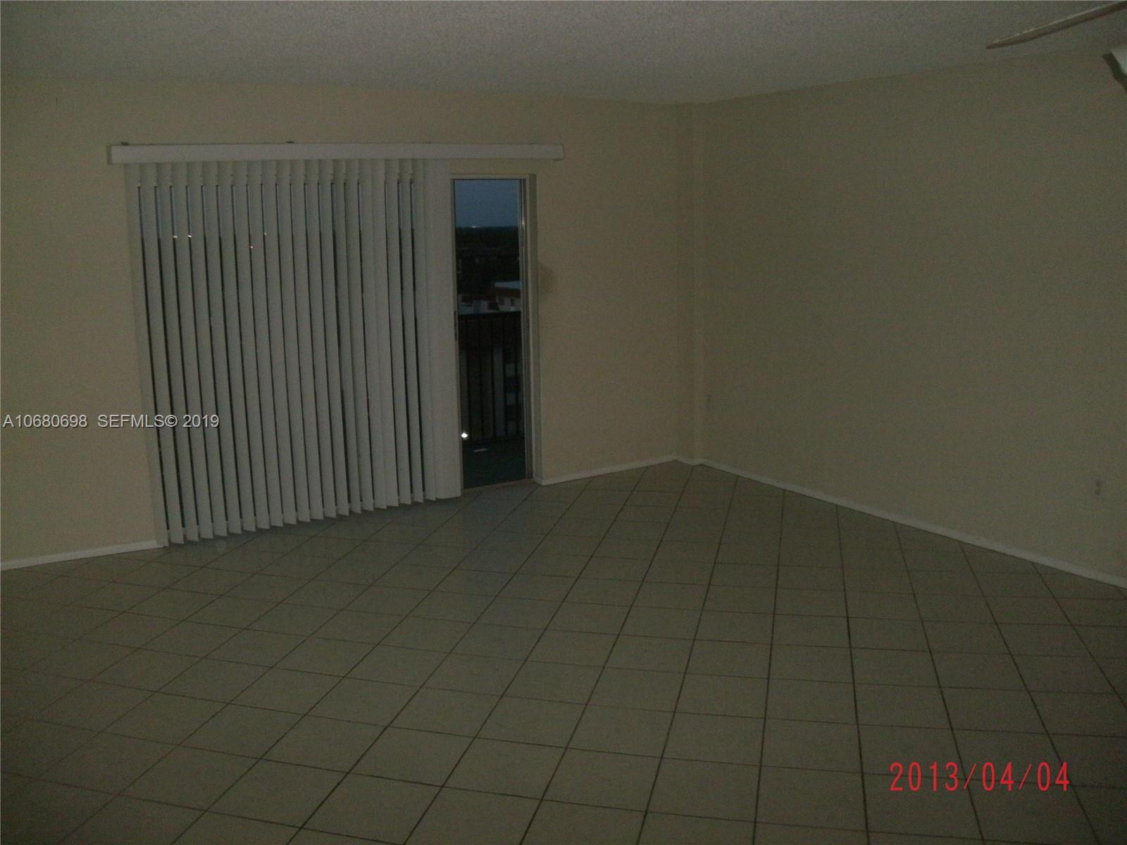 4174 Inverrary Drive 911 Property Photo 9
