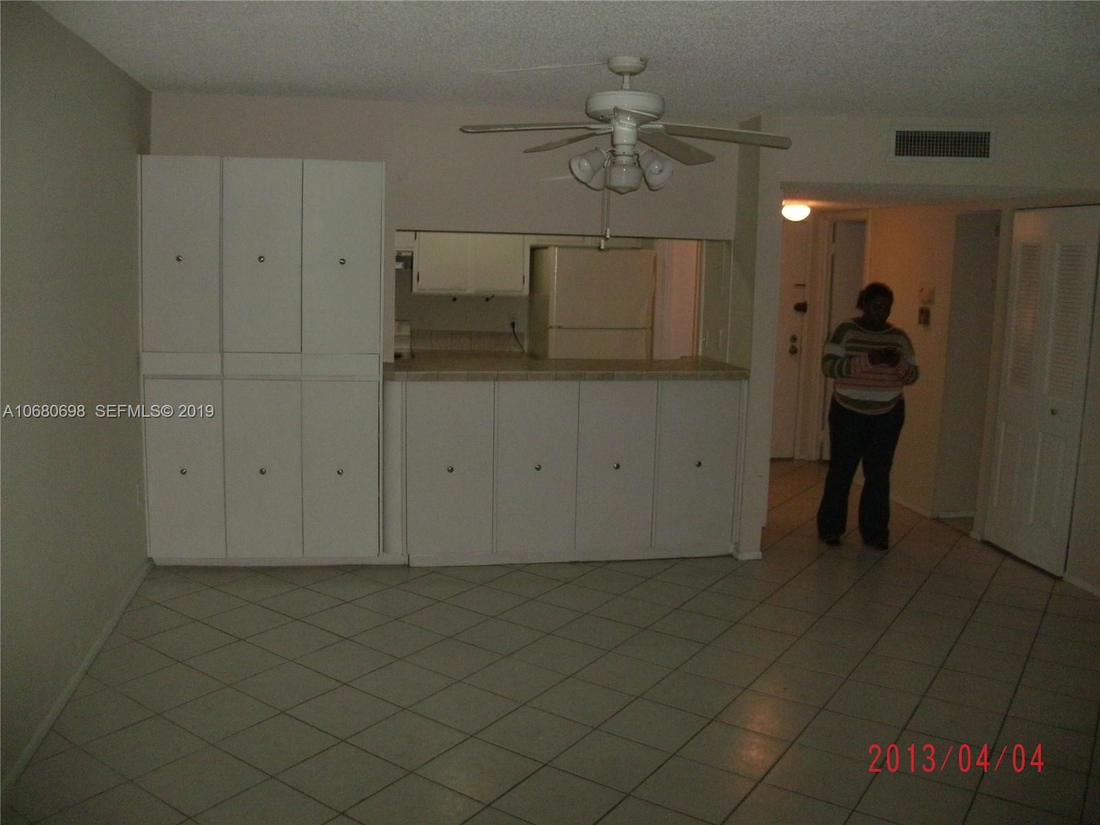 4174 Inverrary Drive 911 Property Photo 10