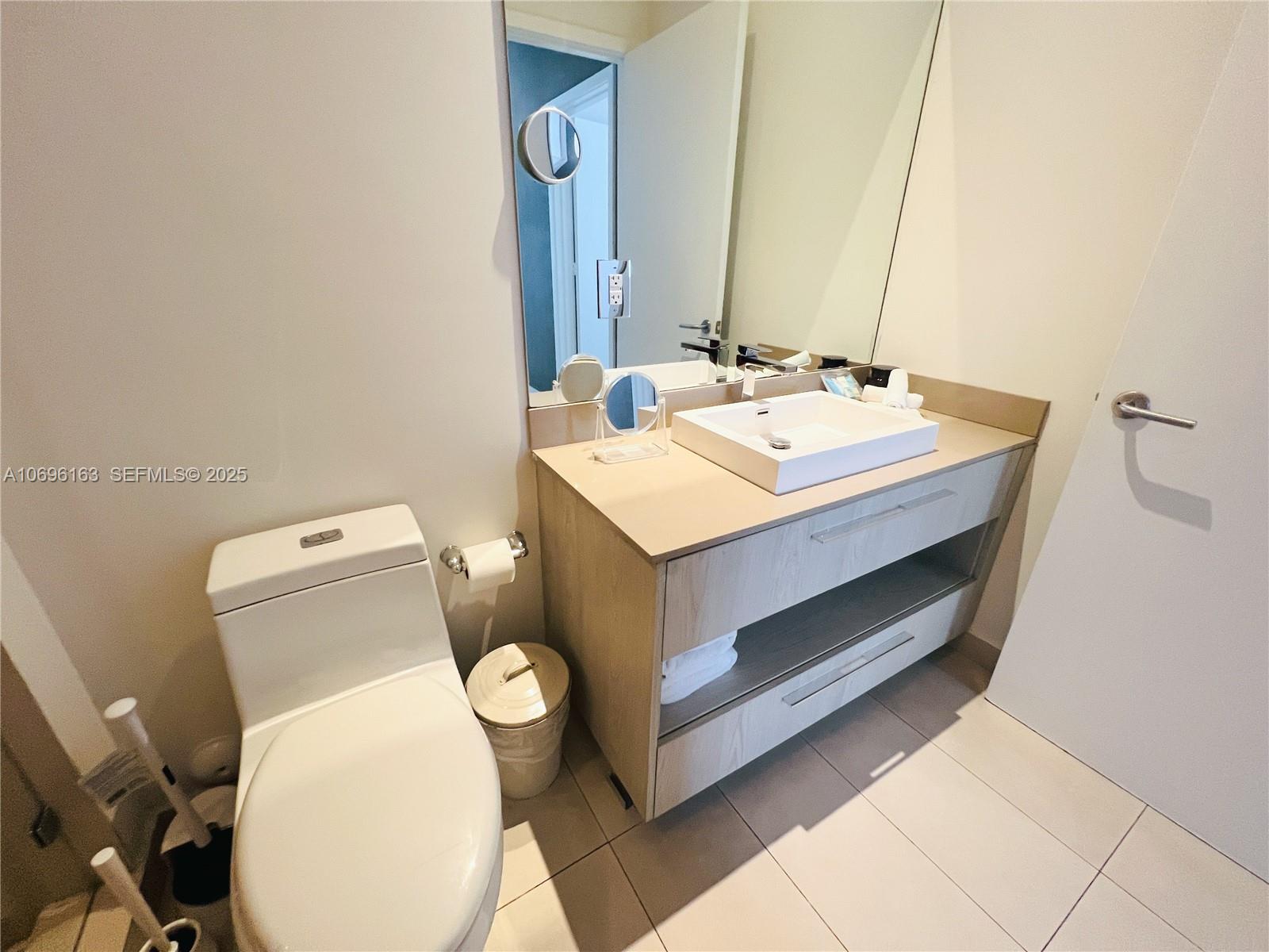 4111 S Ocean Drive 205 Property Photo 28