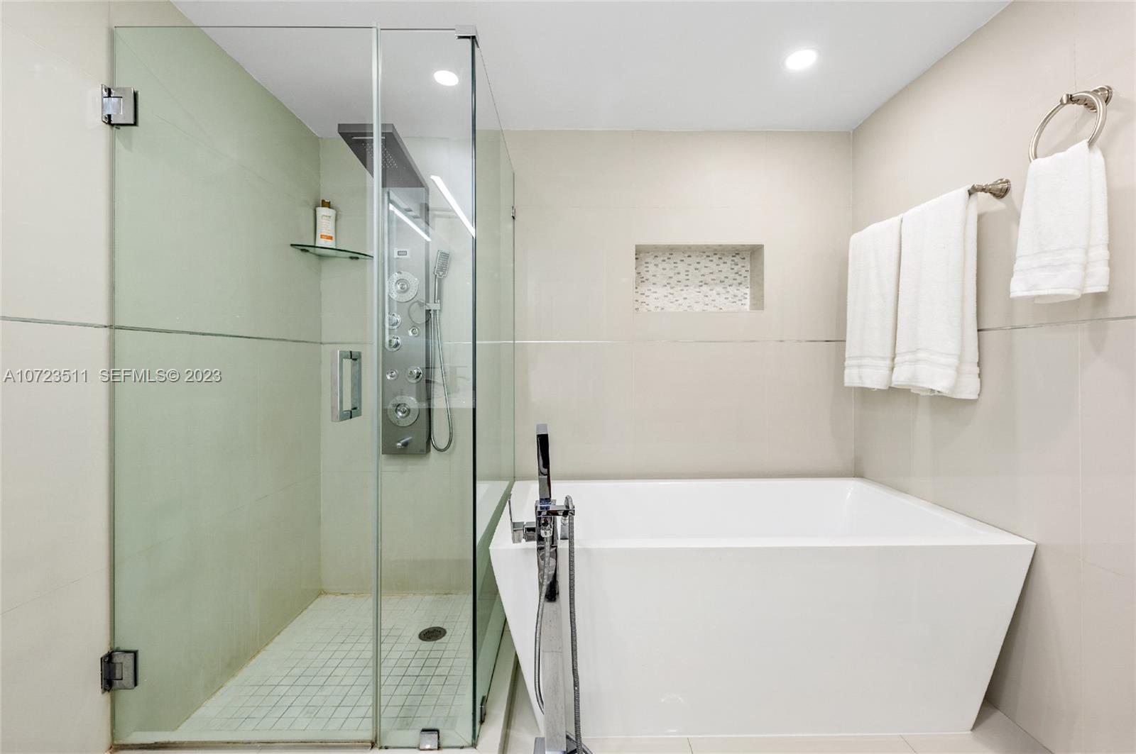 4001 S Ocean Drive Ph2 Property Photo 22