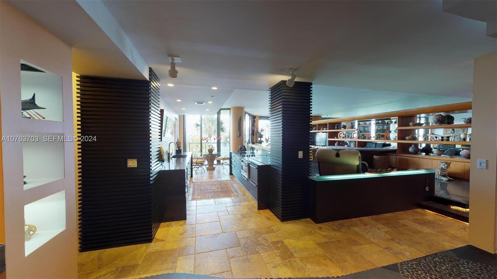 4000 Island Boulevard W-ste6 Property Photo 8