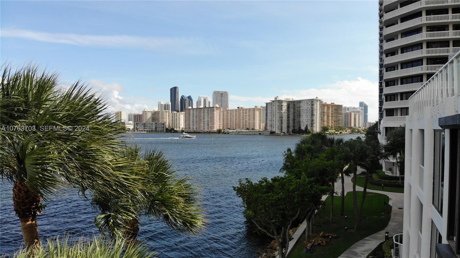 4000 Island Boulevard W-ste6 Property Photo 33