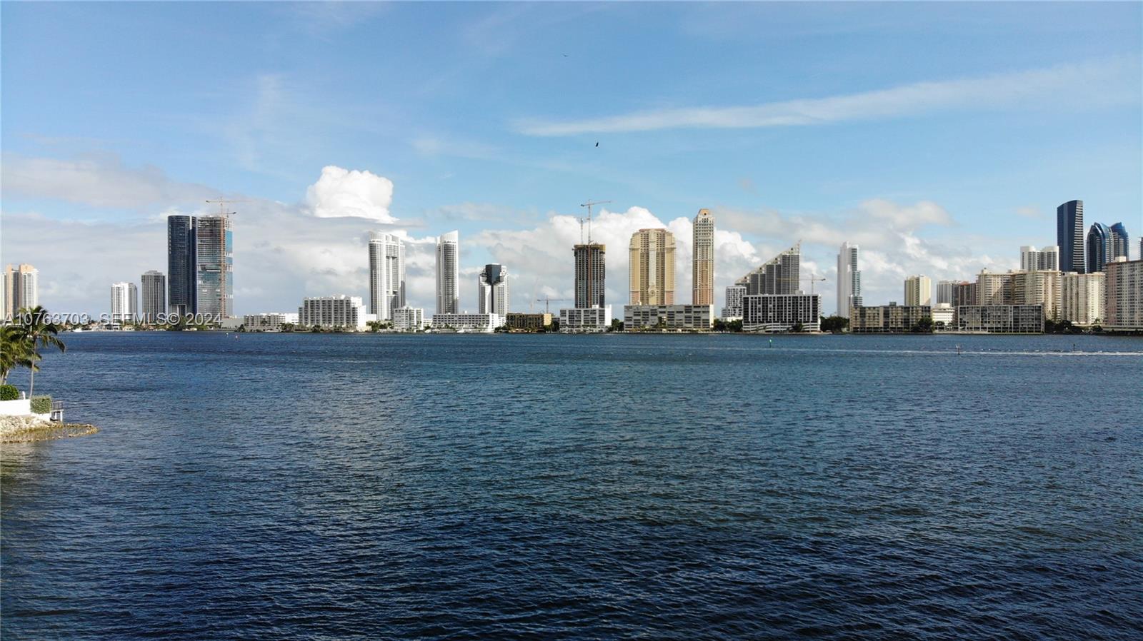4000 Island Boulevard W-ste6 Property Photo 39