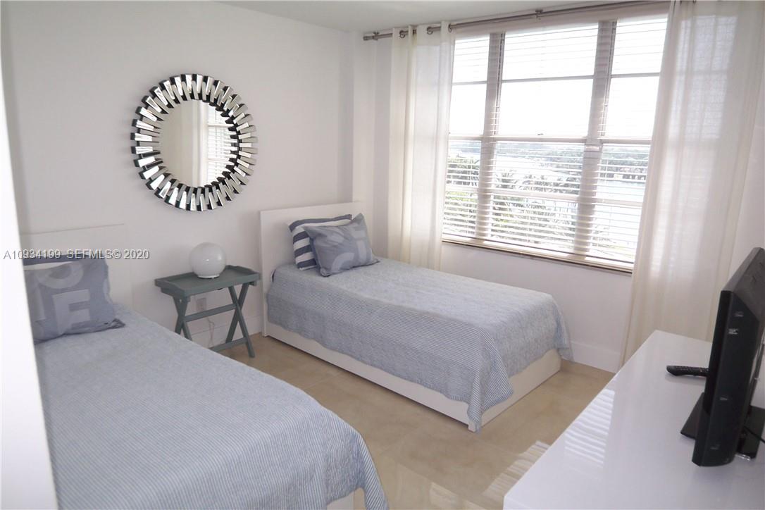 5161 Collins Avenue 806 Property Photo 14