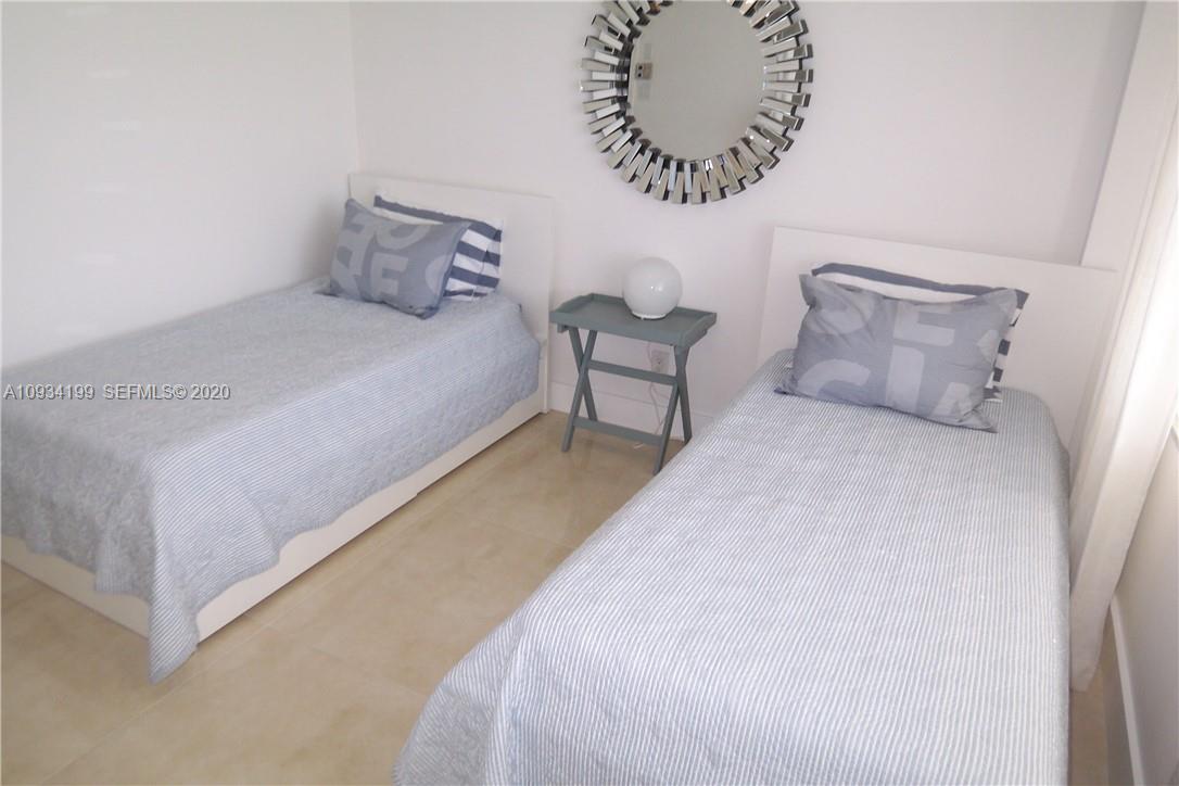 5161 Collins Avenue 806 Property Photo 15