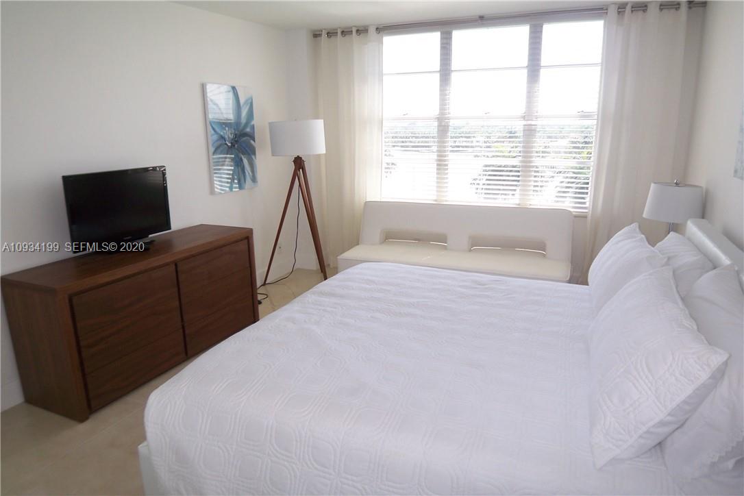 5161 Collins Avenue 806 Property Photo 23