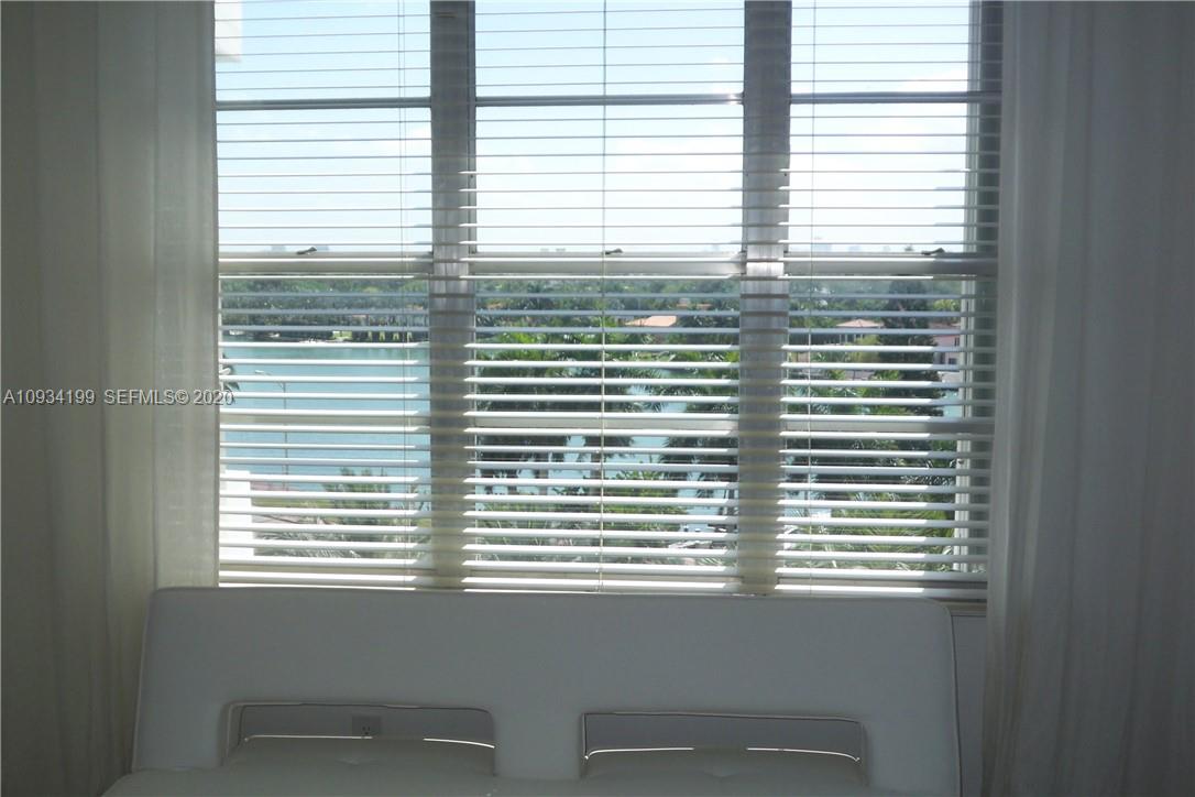 5161 Collins Avenue 806 Property Photo 24