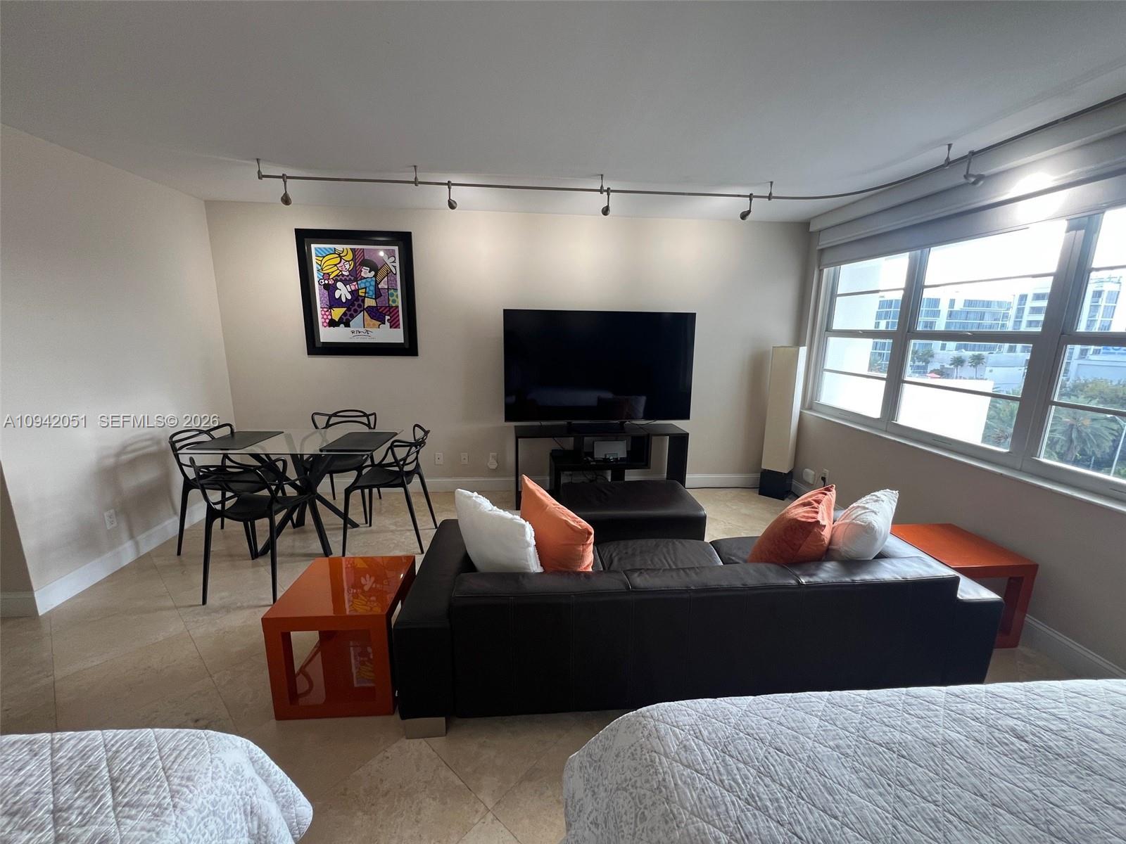100 Lincoln Road 716 Property Photo 3