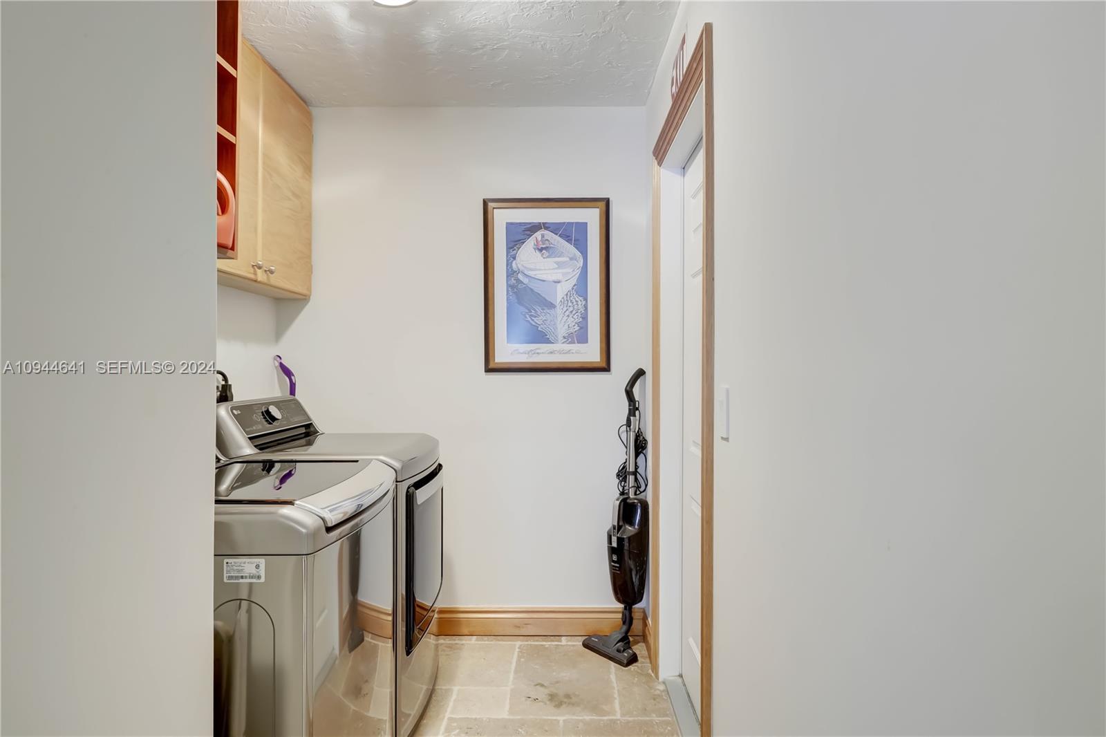 309 Oak Street Property Photo 45
