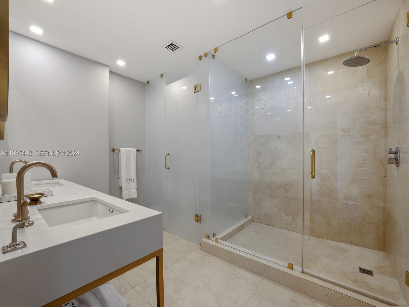 19223 Fisher Island Drive 19223 Property Photo 25