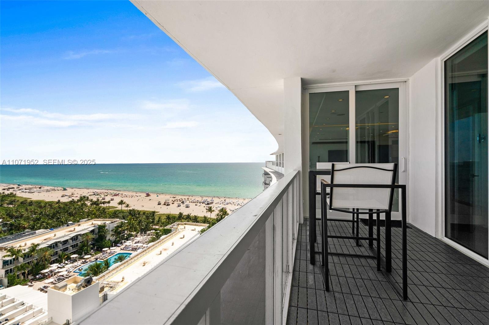 100 Lincoln Road Ph6 Property Photo 2