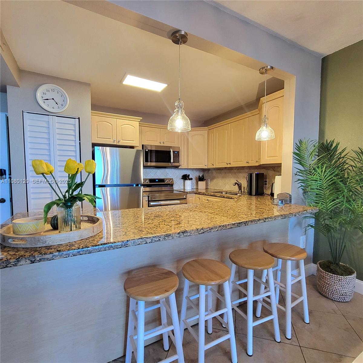 3505 S Ocean Drive 407 Property Photo 8