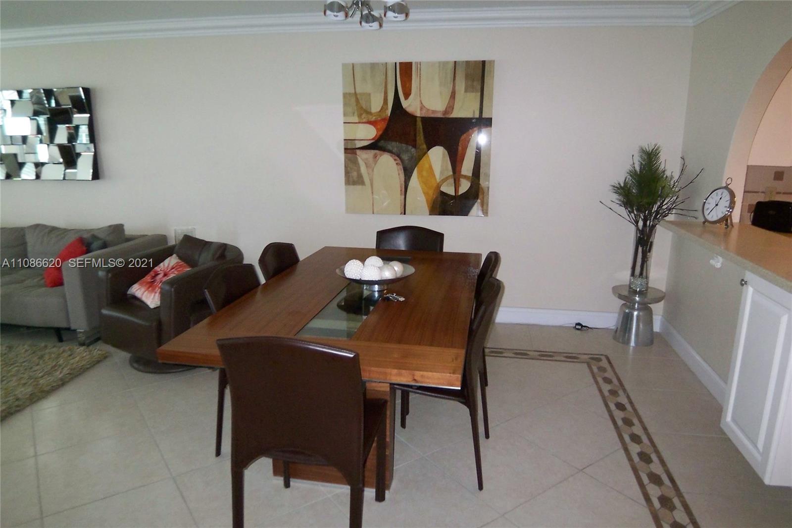 5151 Collins Avenue 1030 Property Photo 8