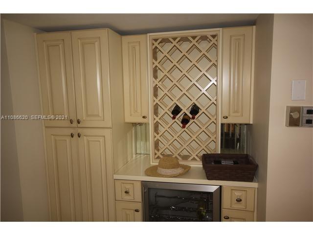 5151 Collins Avenue 1030 Property Photo 12