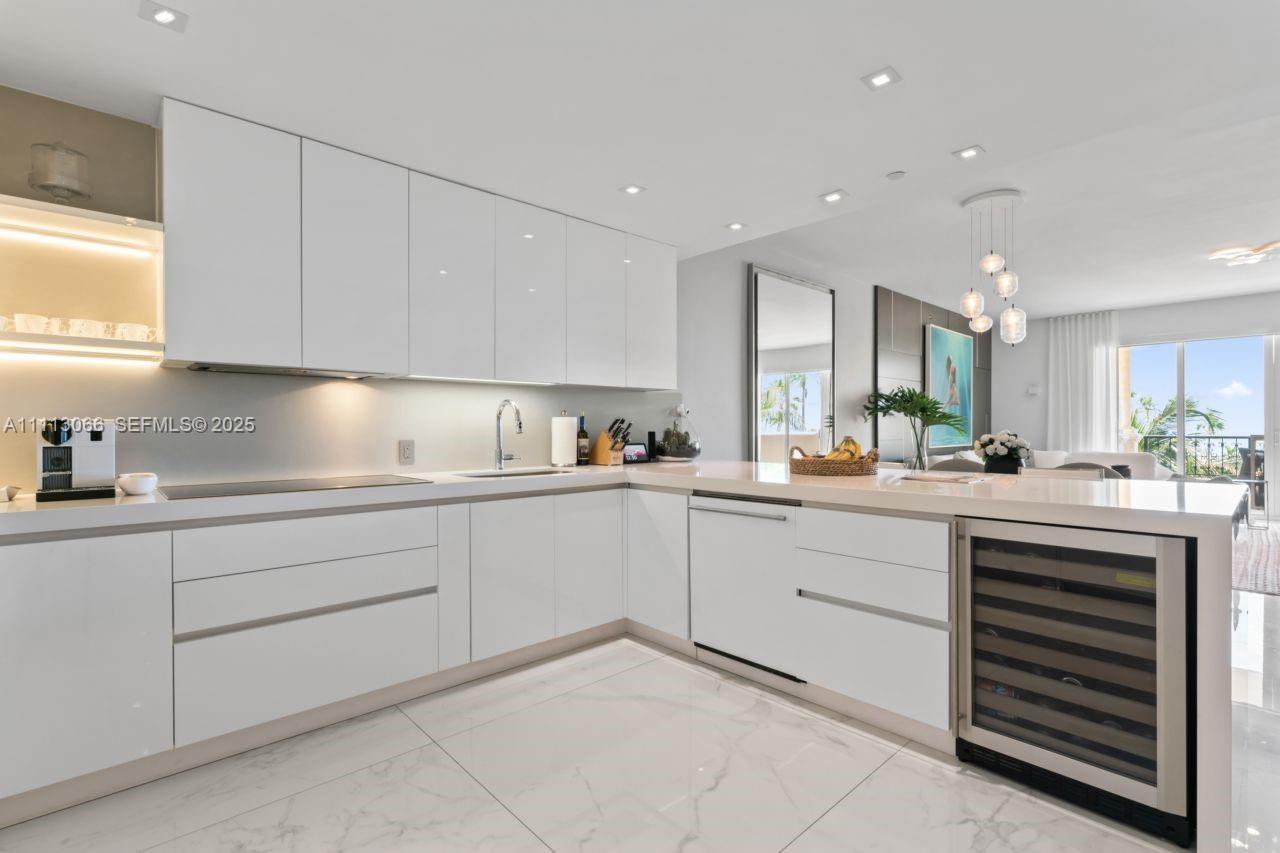 19143 Fisher Island Drive 19143 Property Photo 22