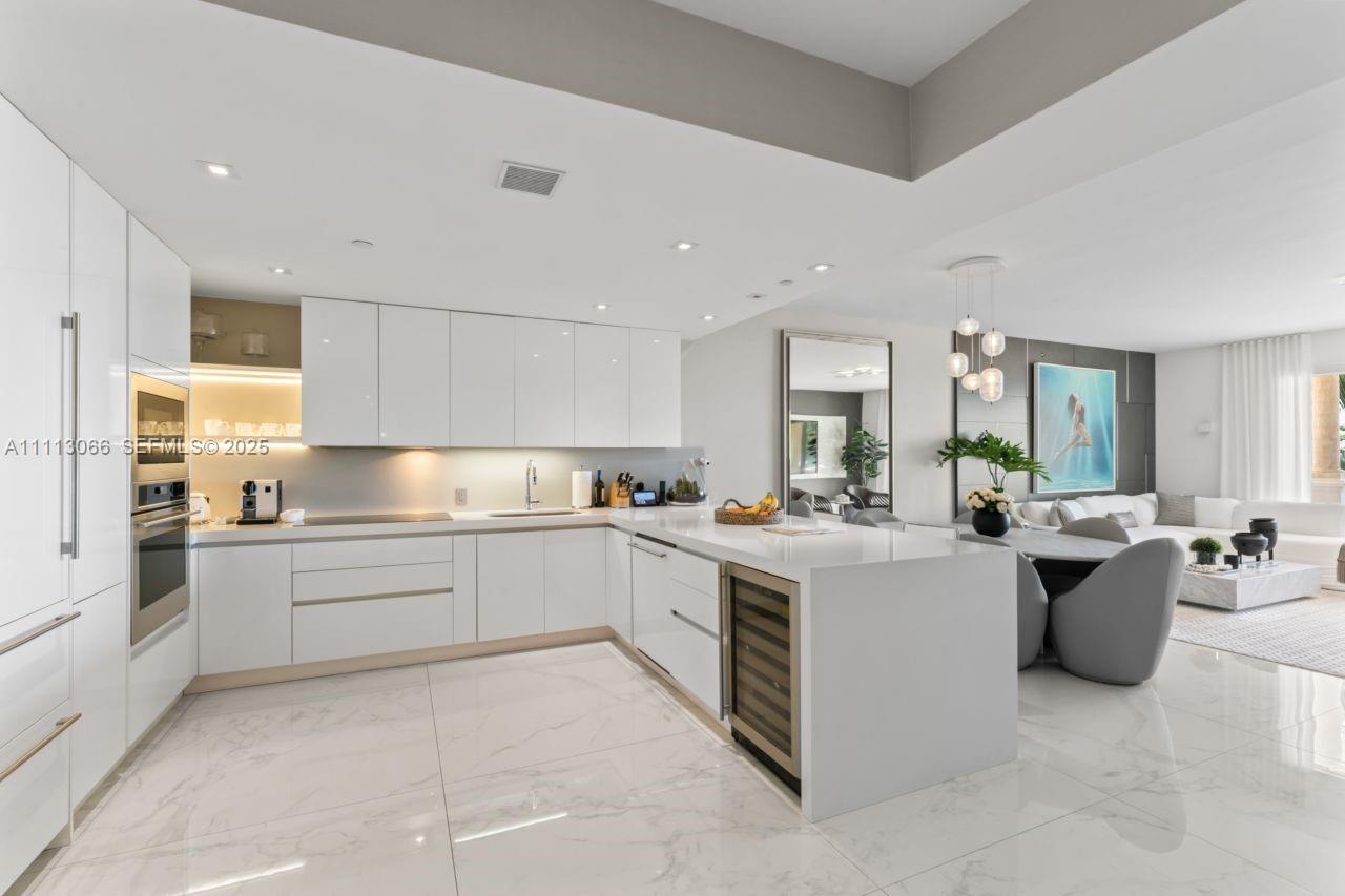 19143 Fisher Island Drive 19143 Property Photo 24