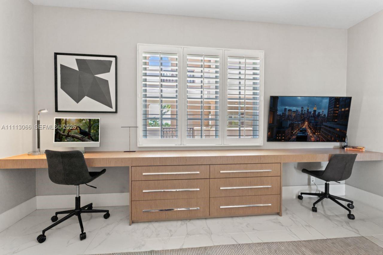 19143 Fisher Island Drive 19143 Property Photo 47