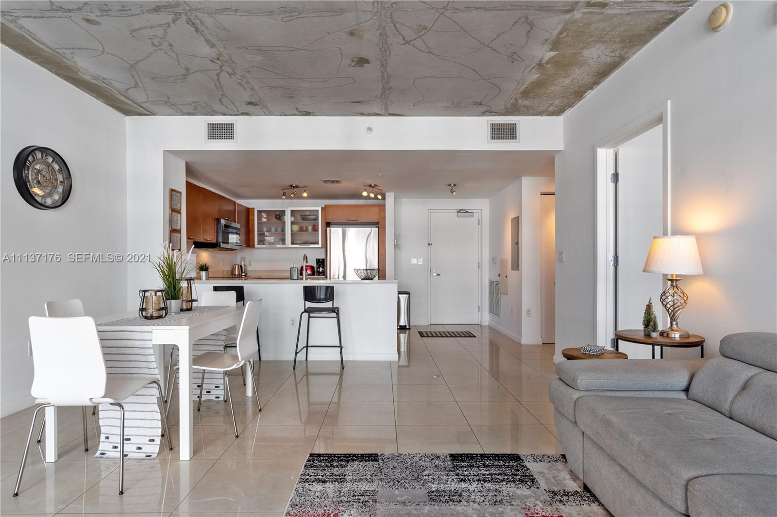 A11137176 Property Photo 8