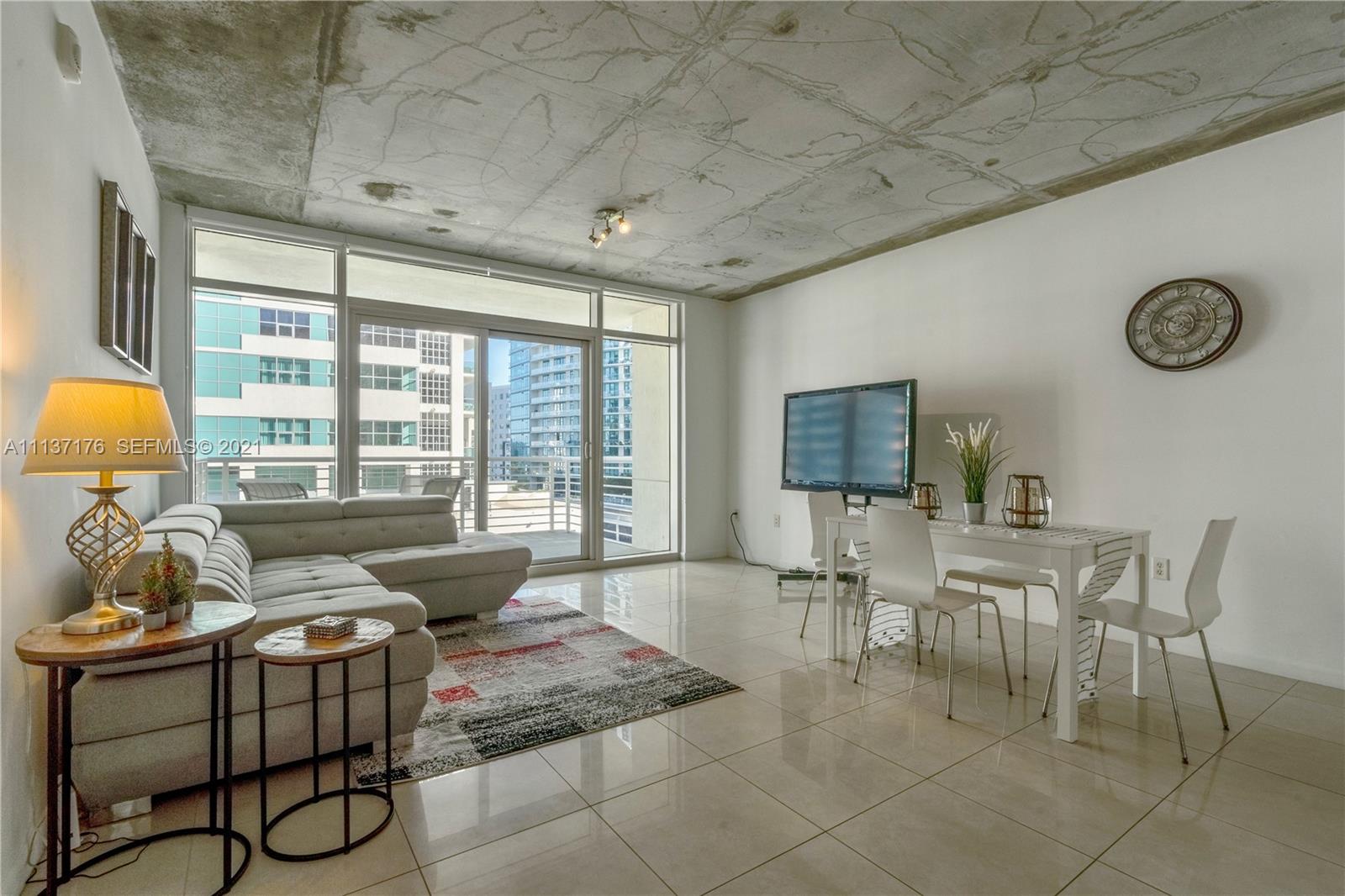 A11137176 Property Photo 11